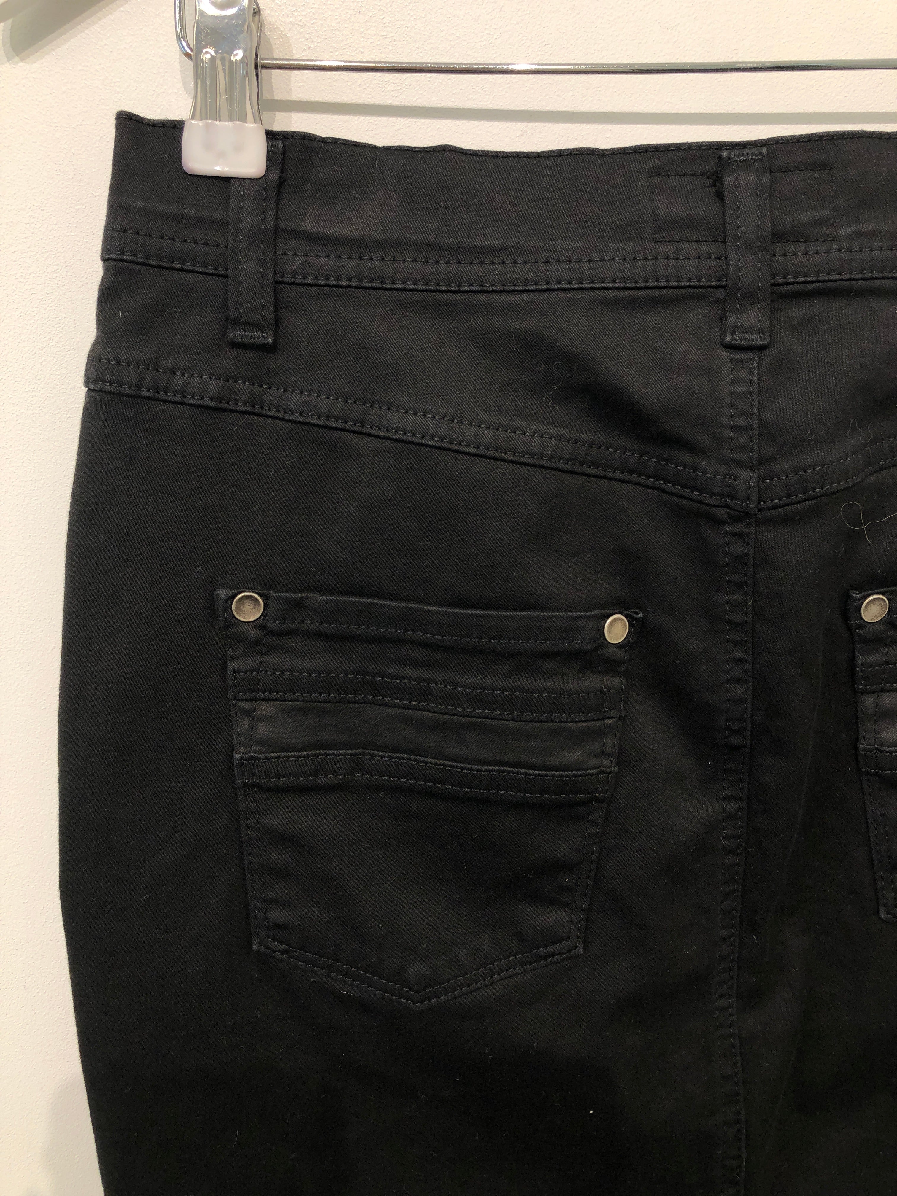 Jeans By Bessie Nederdel