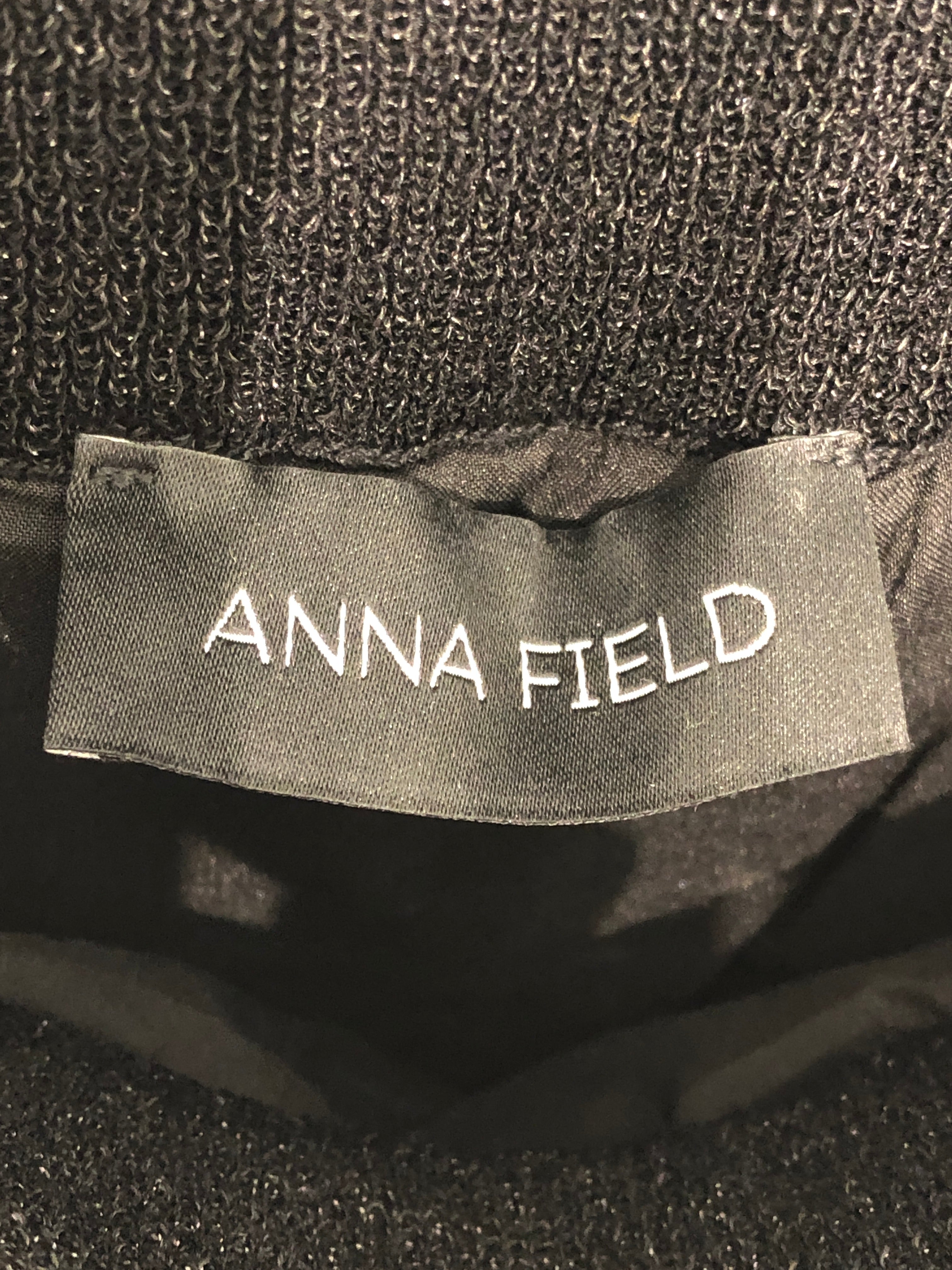 Anna Field Nederdel
