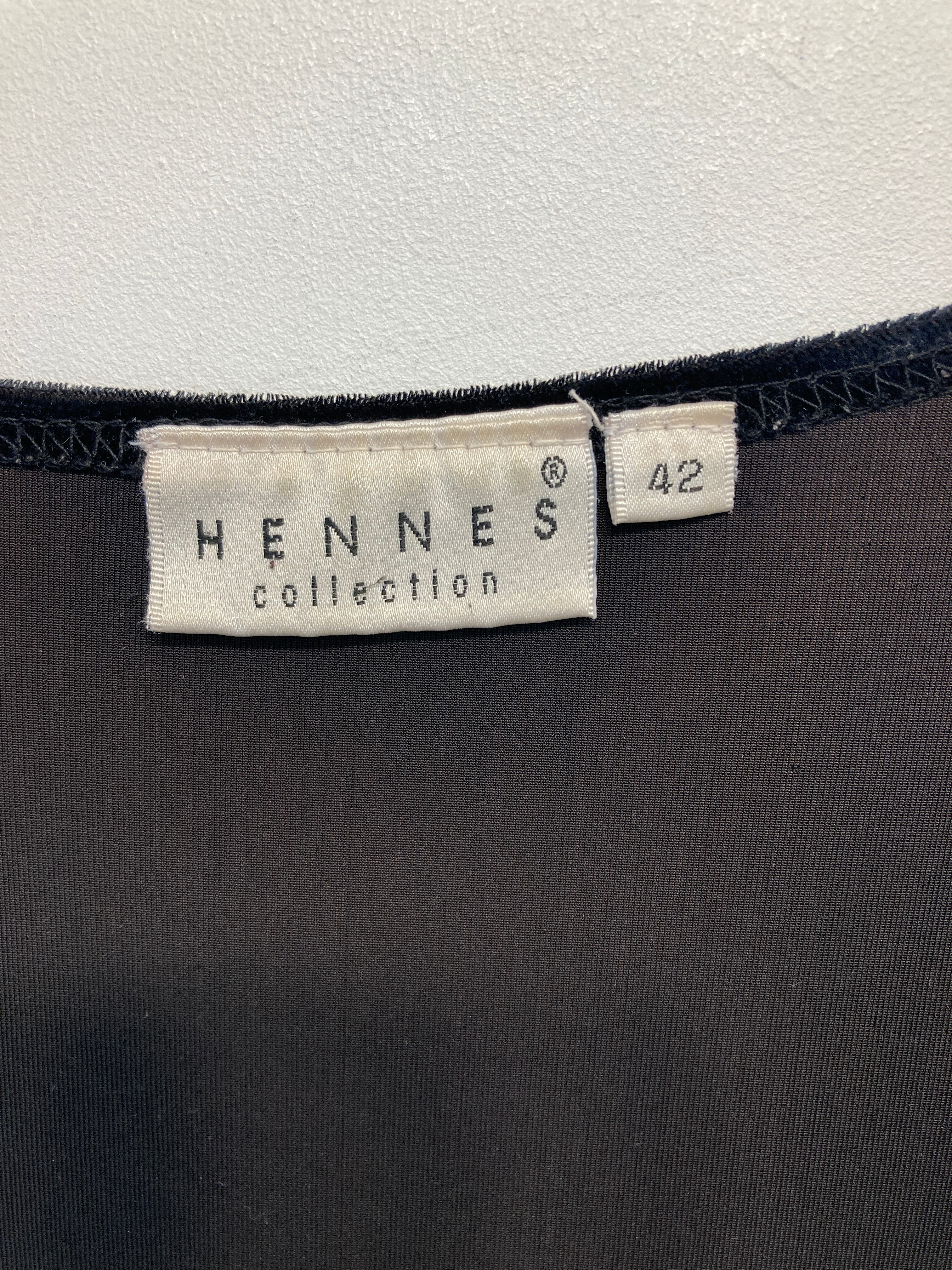 Hennes Kjole