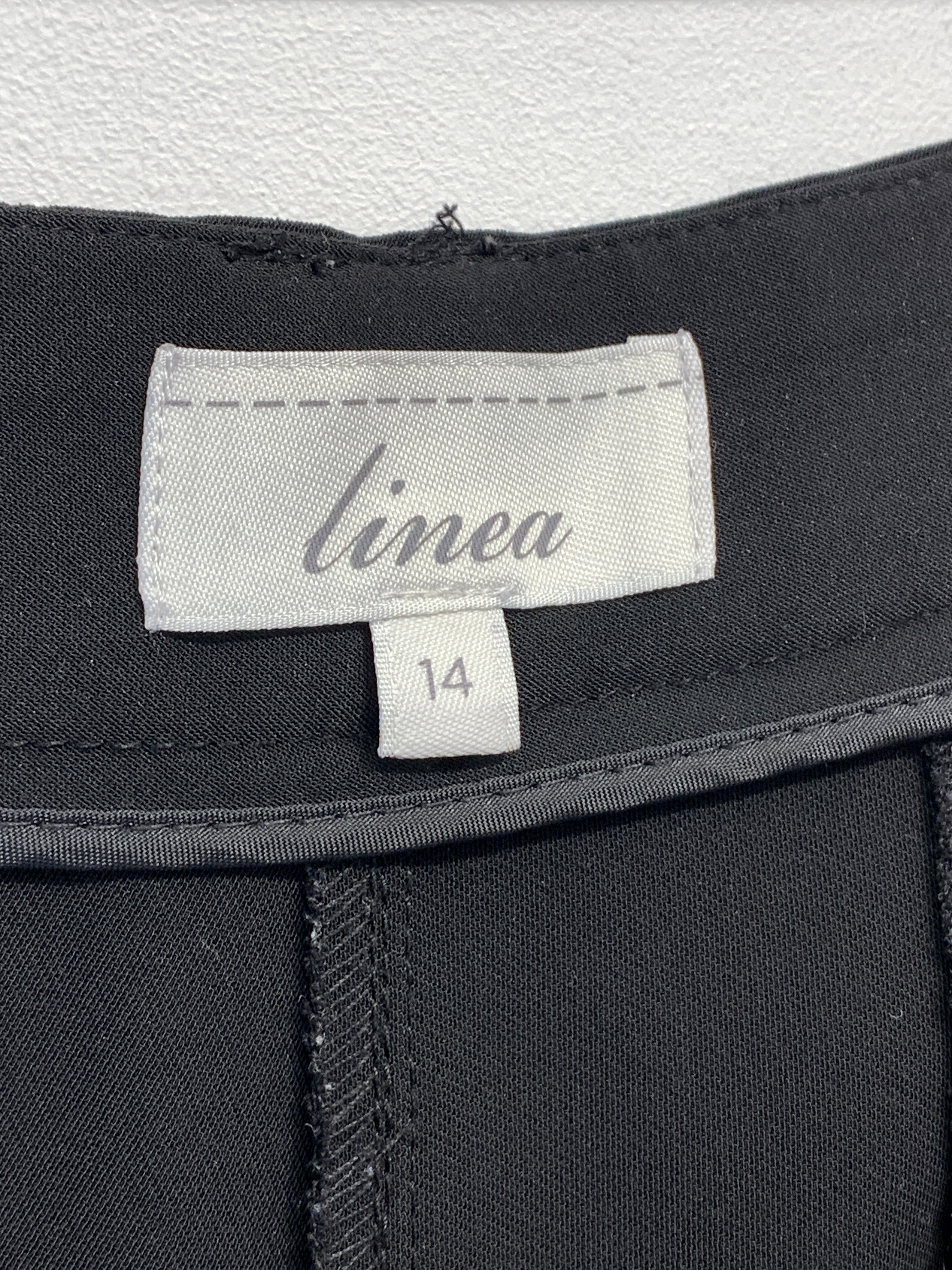 Linea Bukser