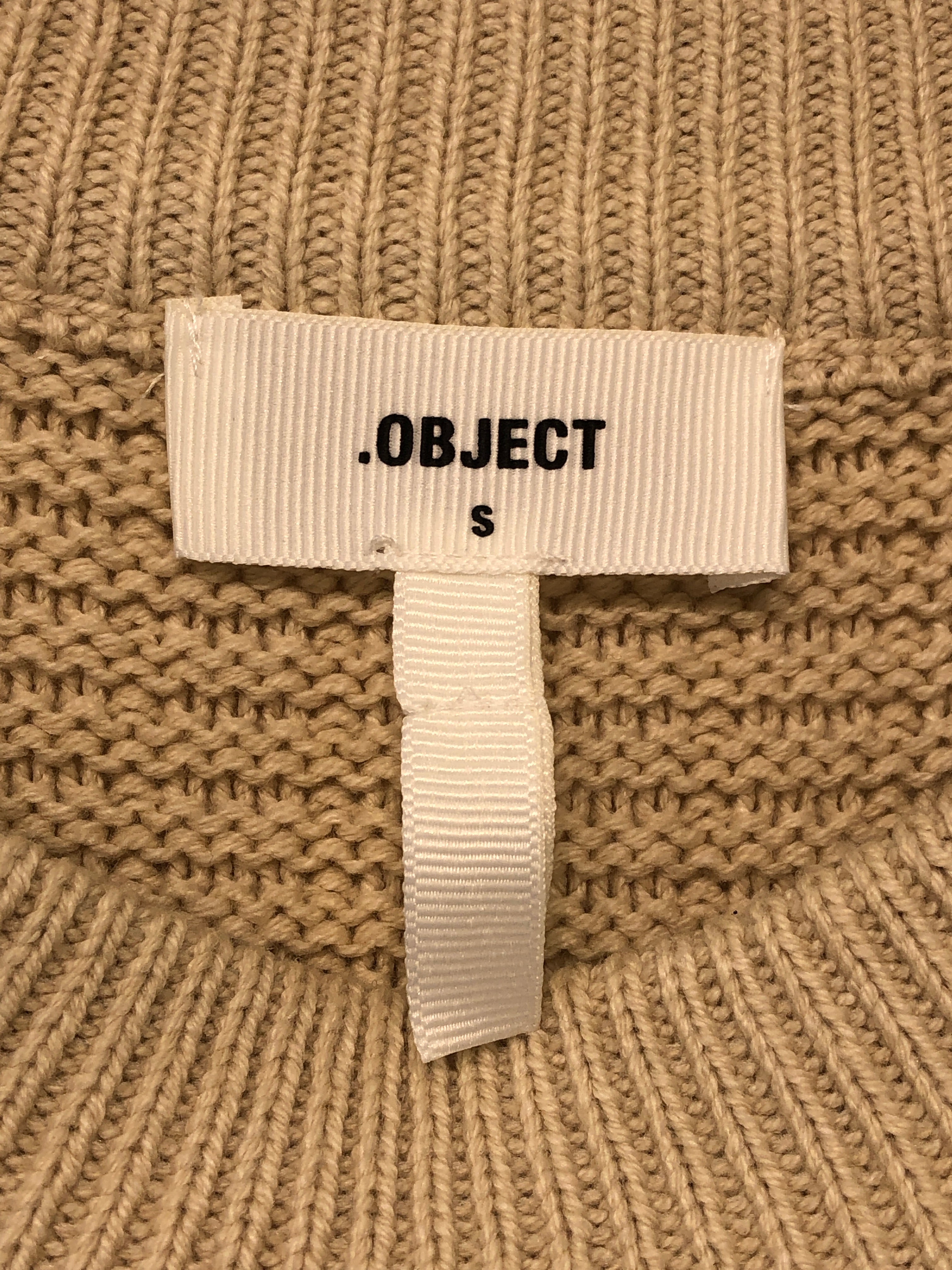 Object Strikbluse