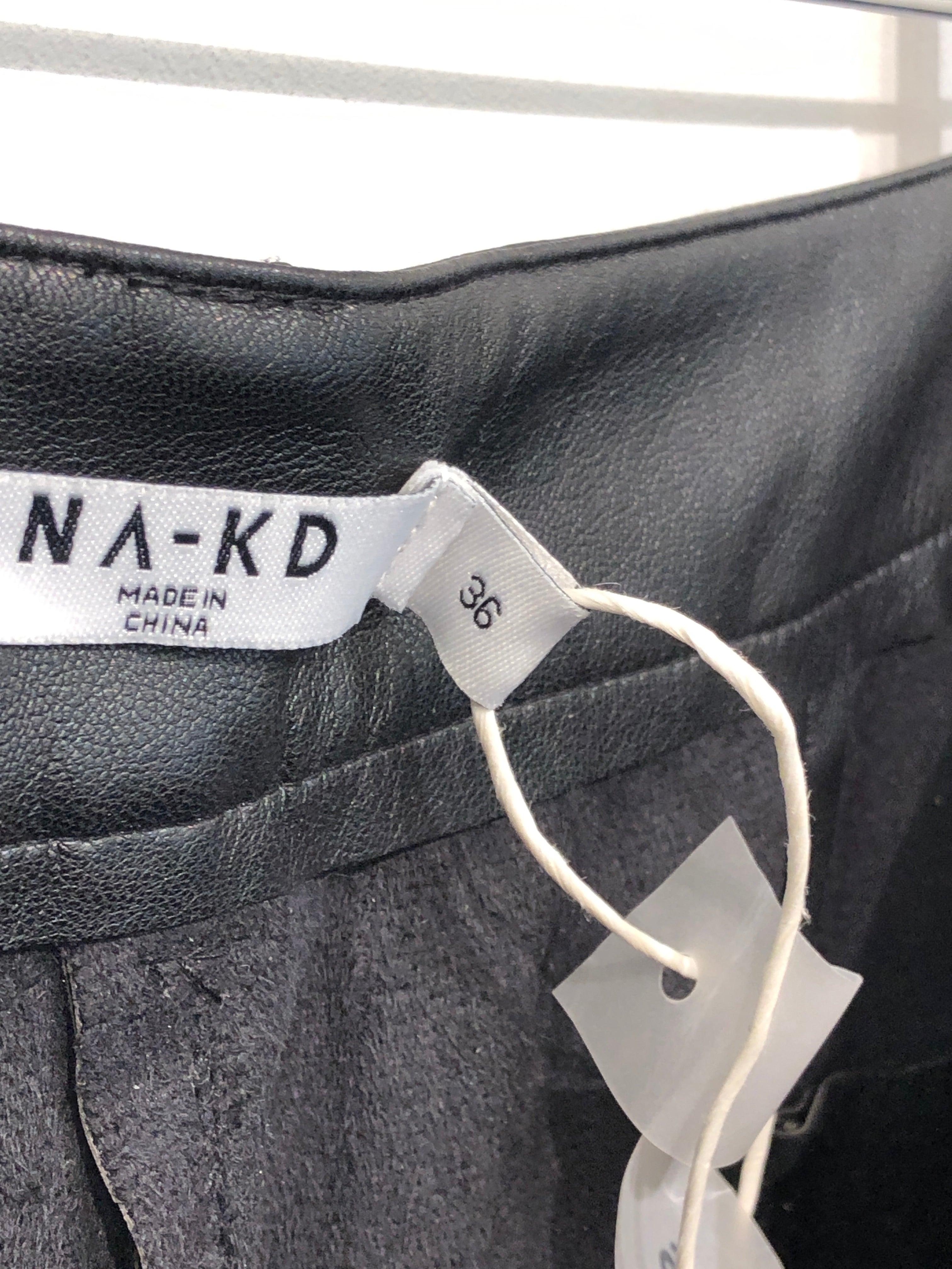 NaKd Bukser