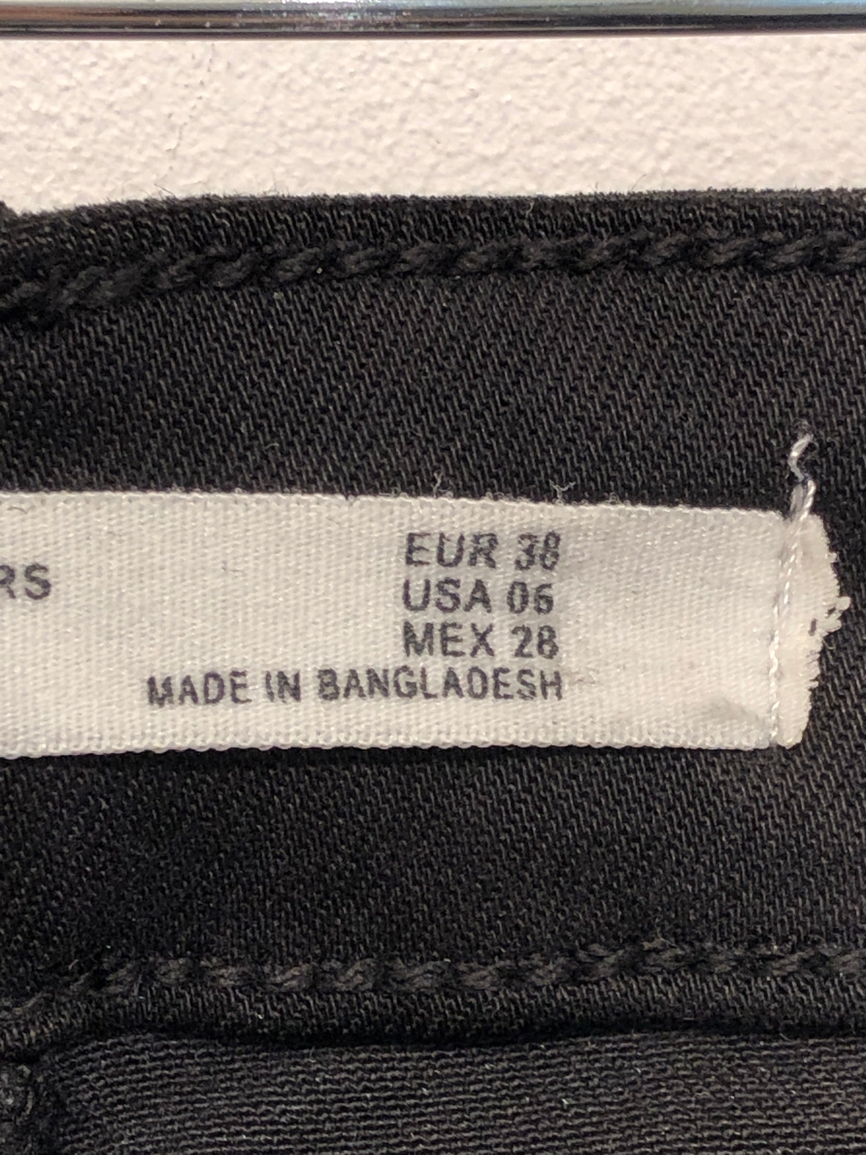 Zara Bukser