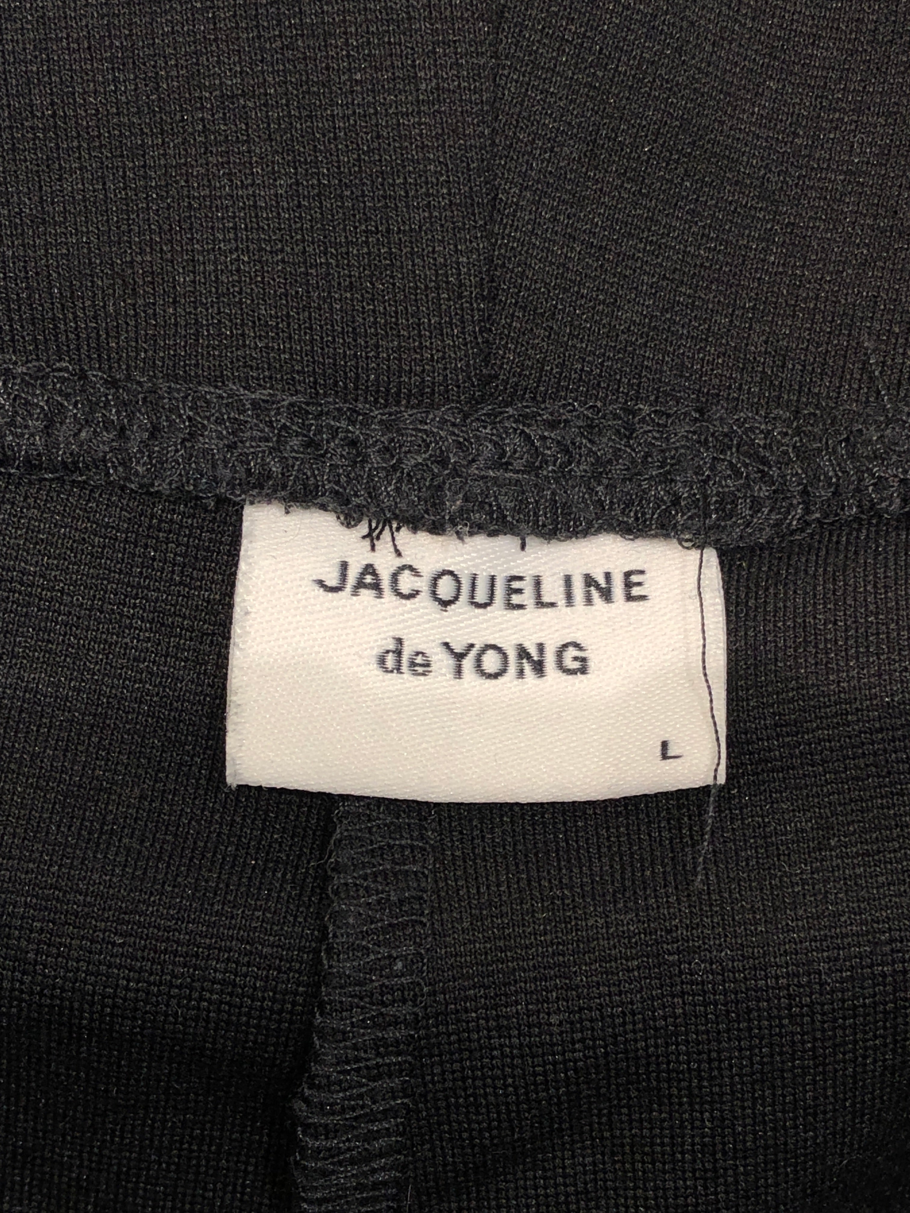 Jaqueline De Young Bukser
