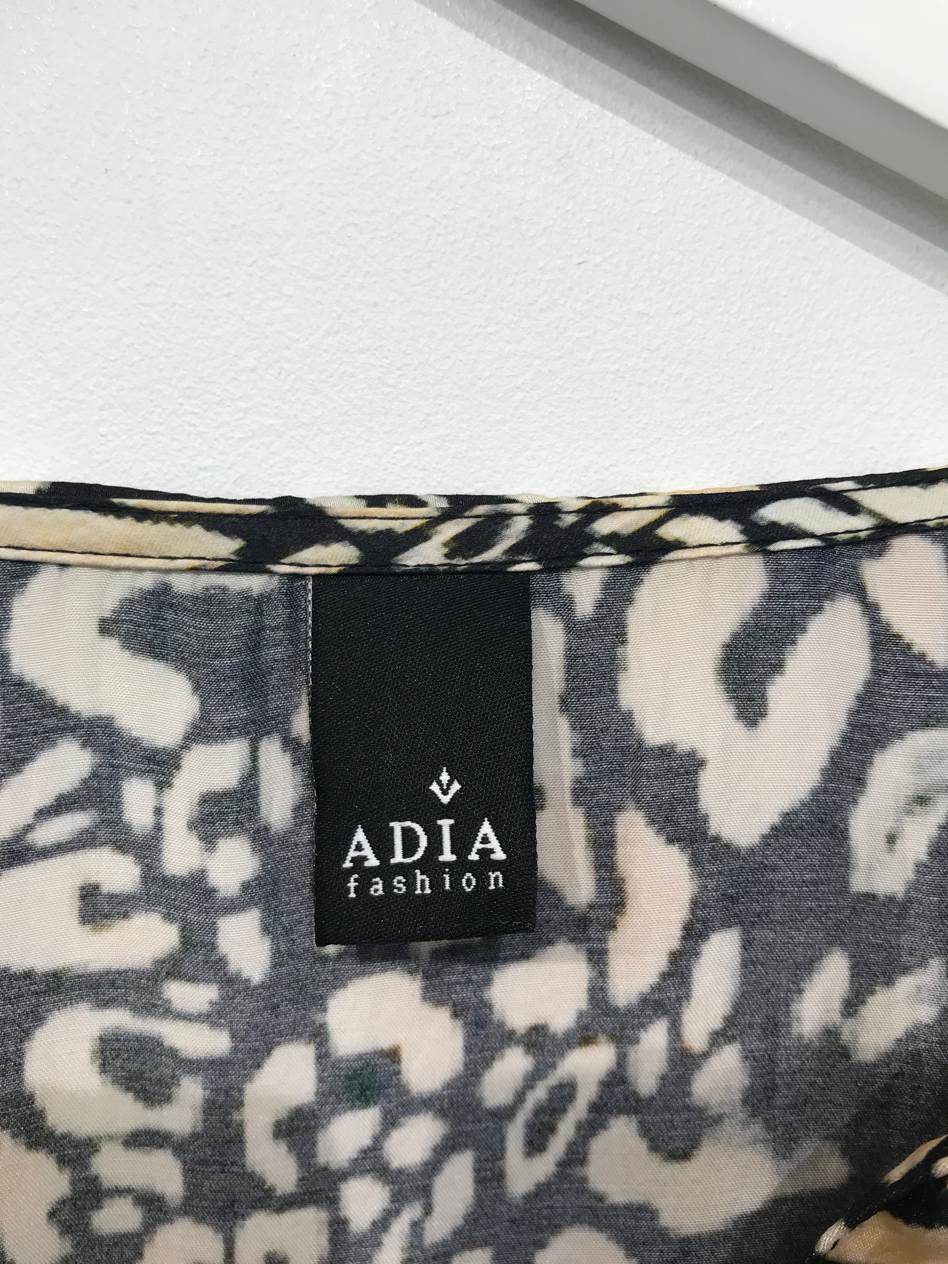 Adia Tunika