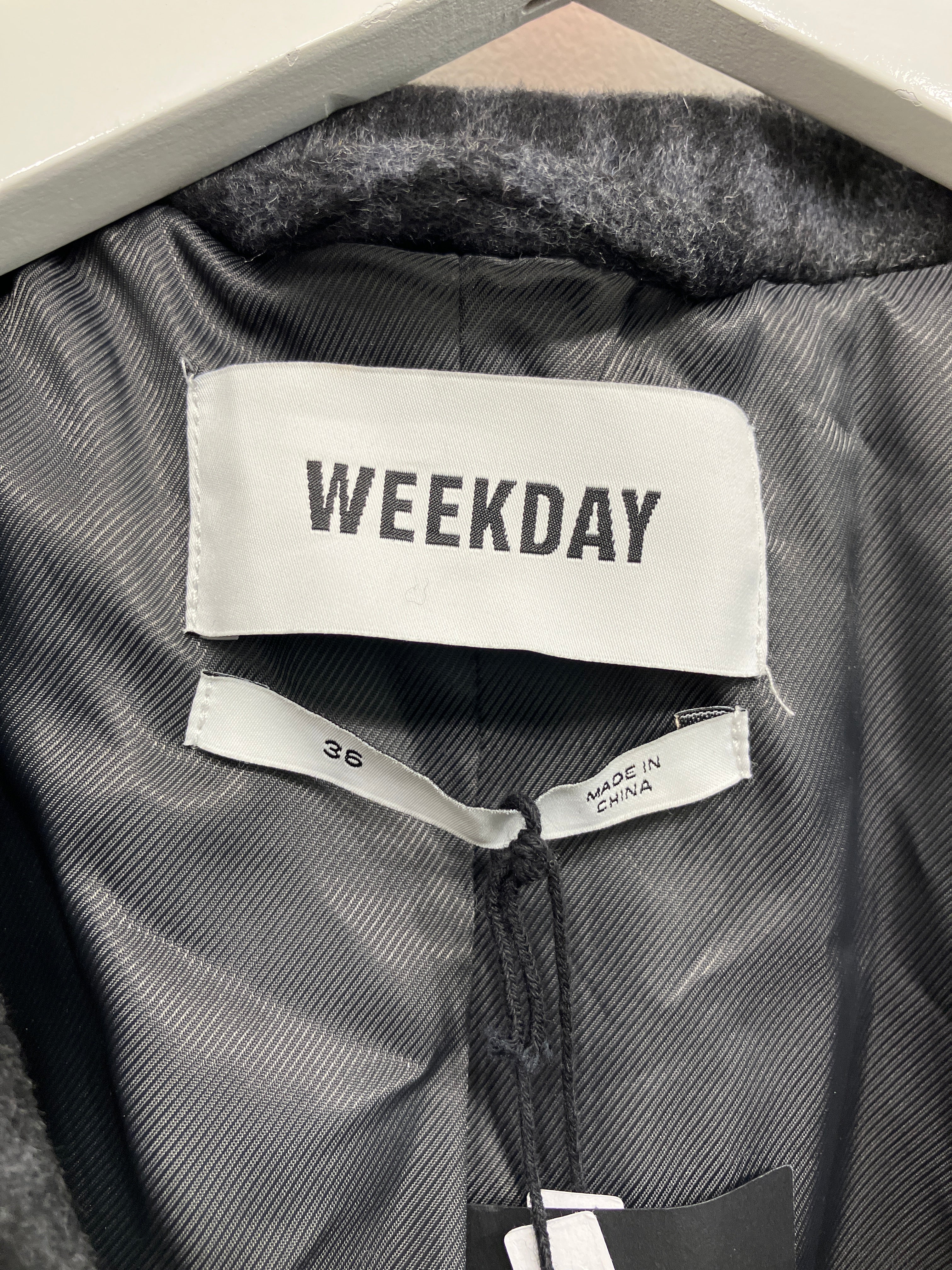 Weekday Frakke