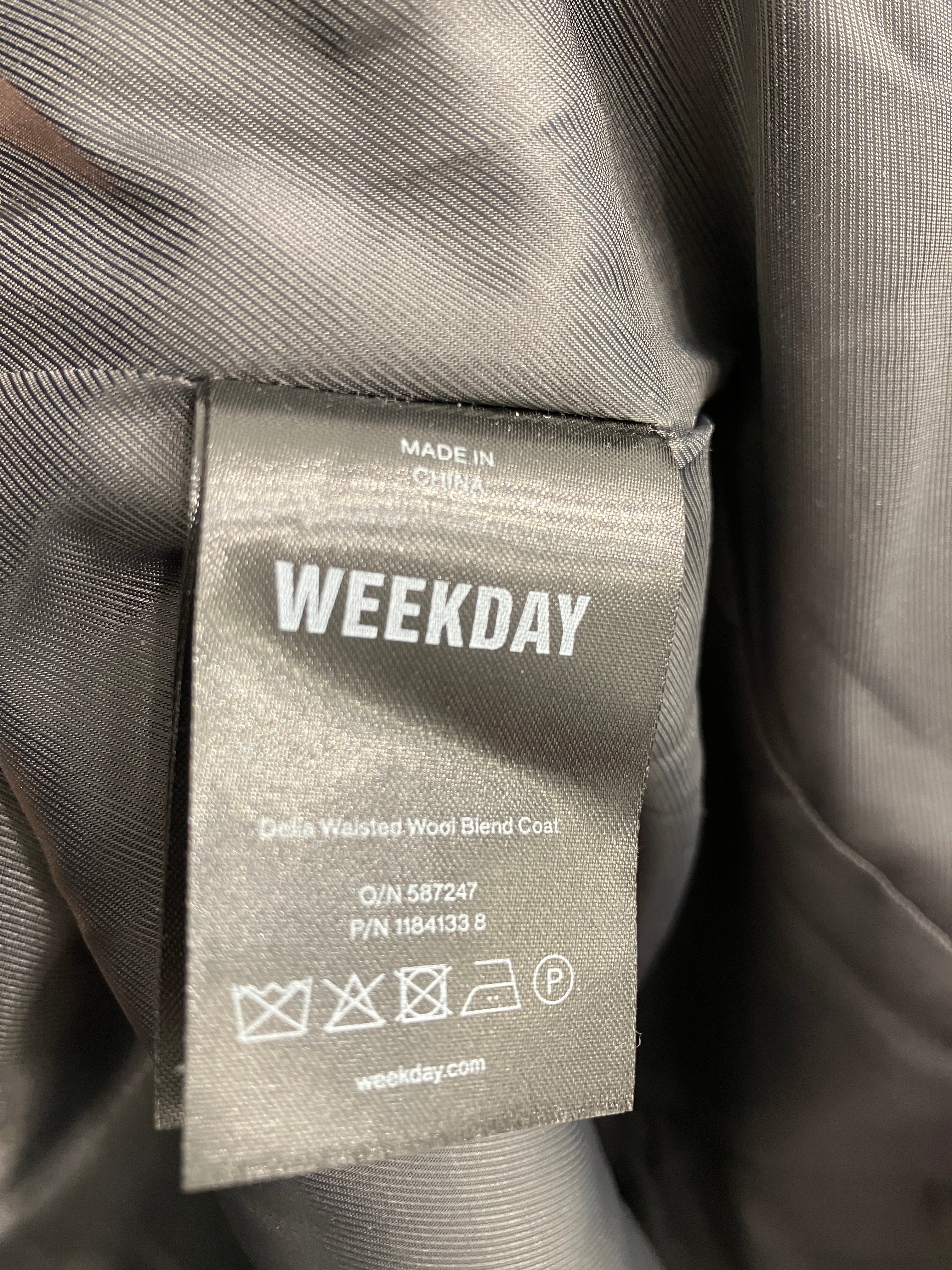 Weekday Frakke