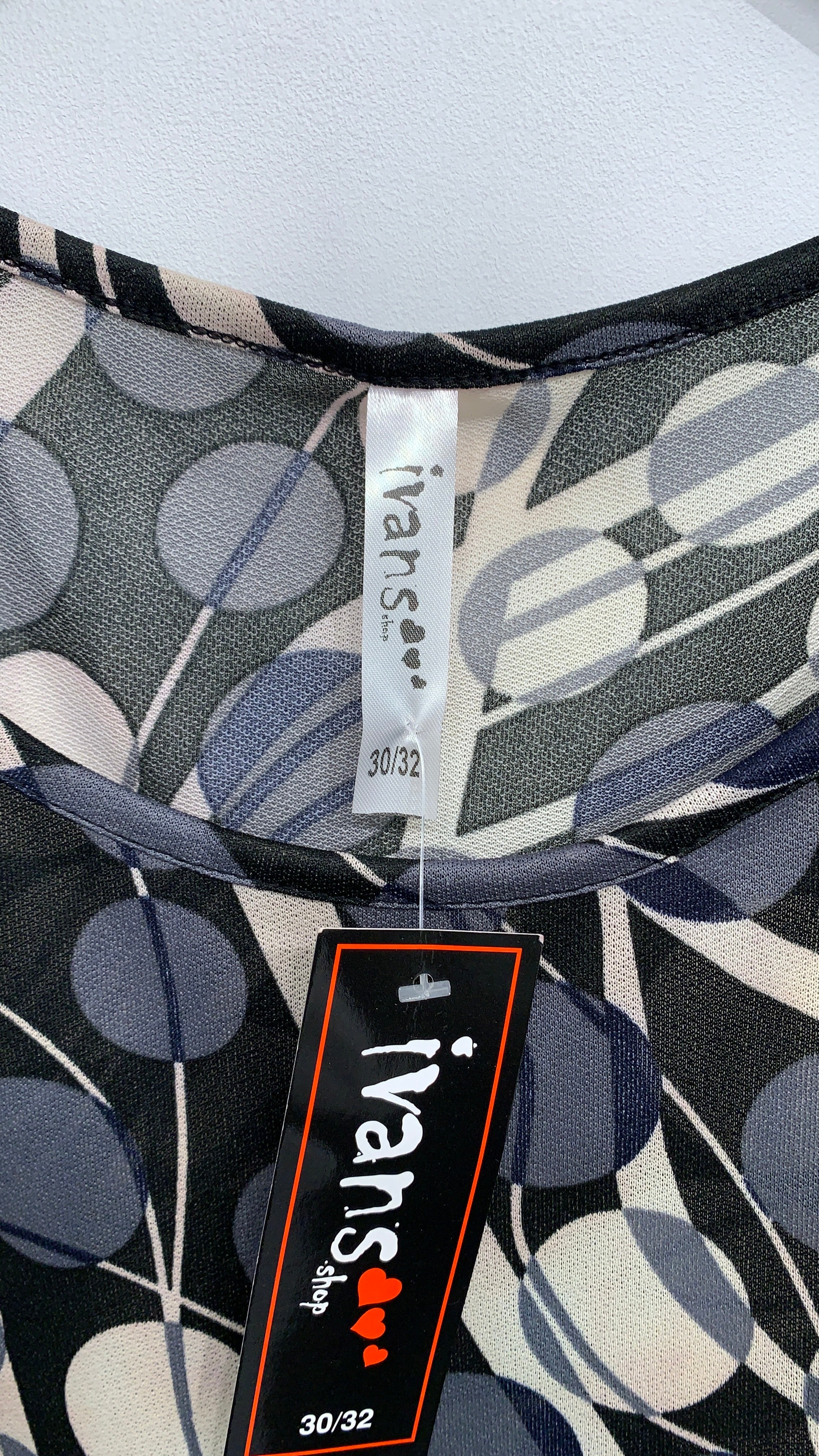 Ivans Bluse