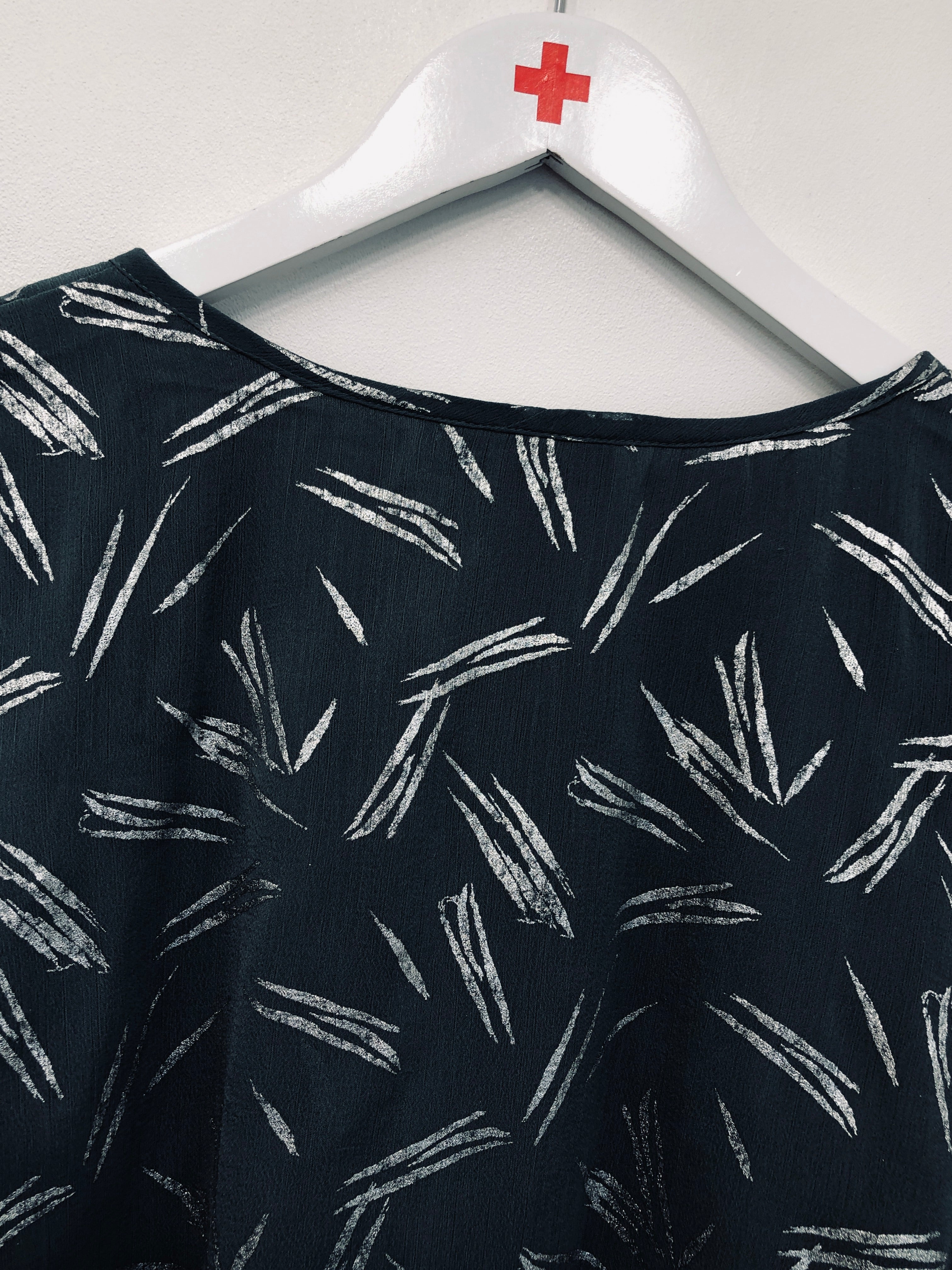 Crizpy T-shirt