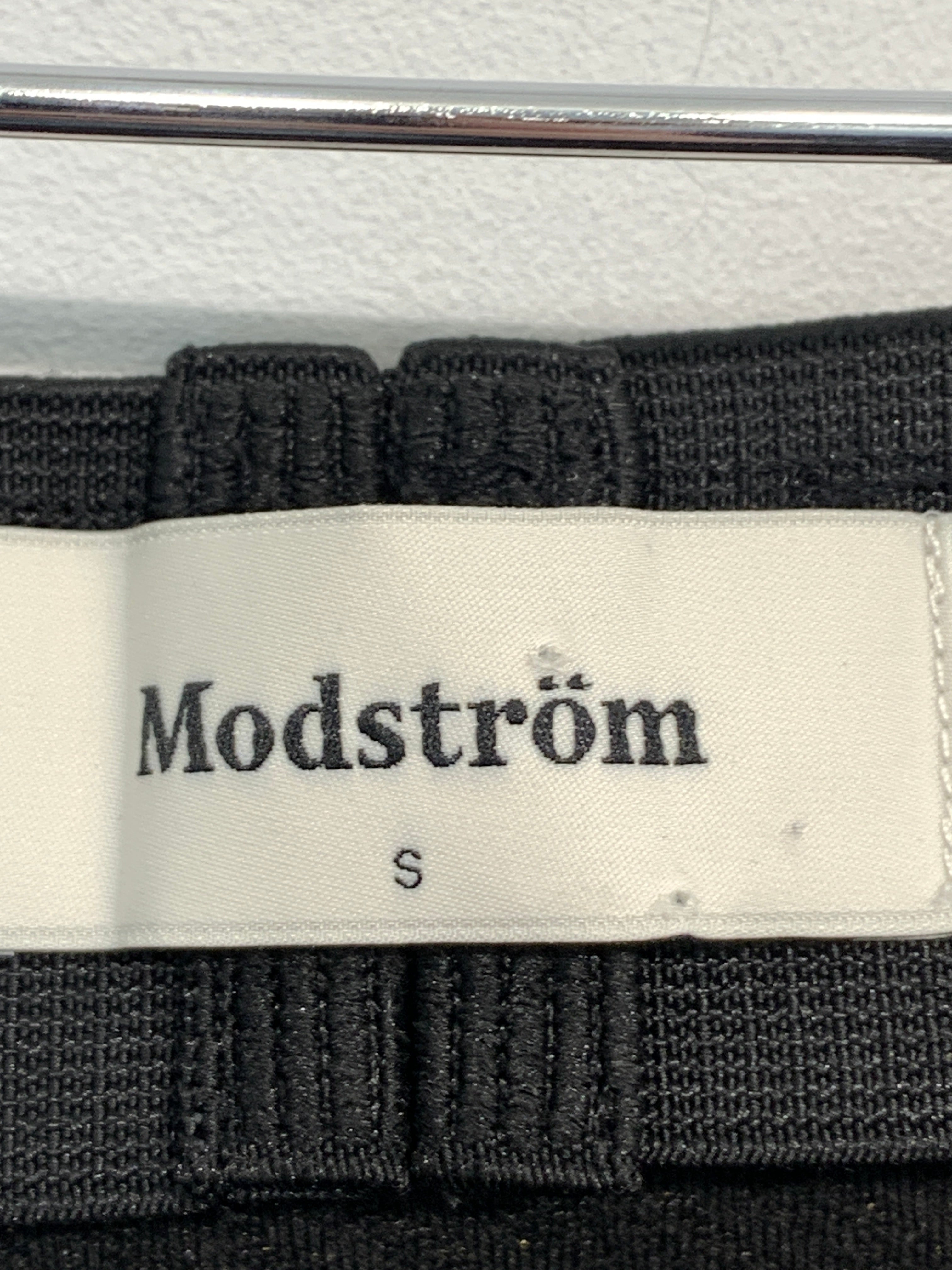 Modström Nederdel