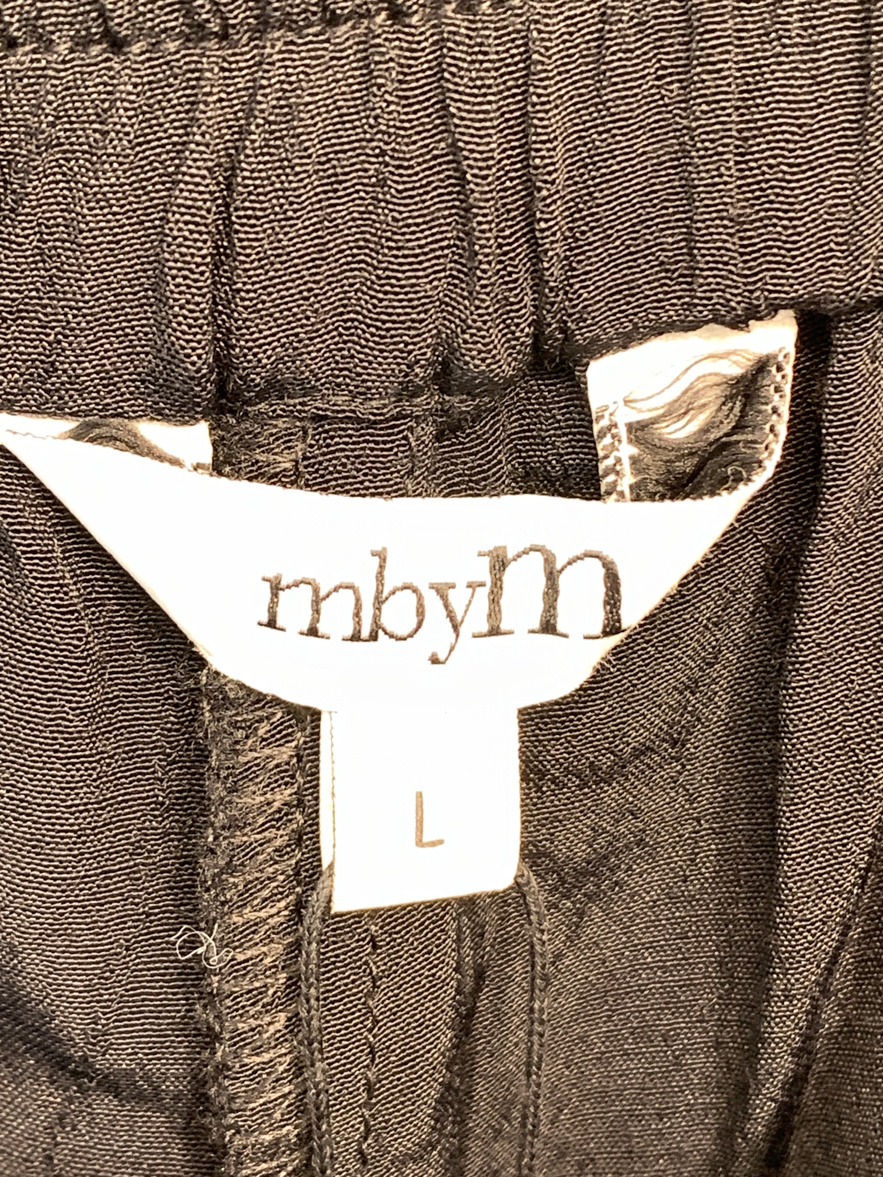 m by M Shorts