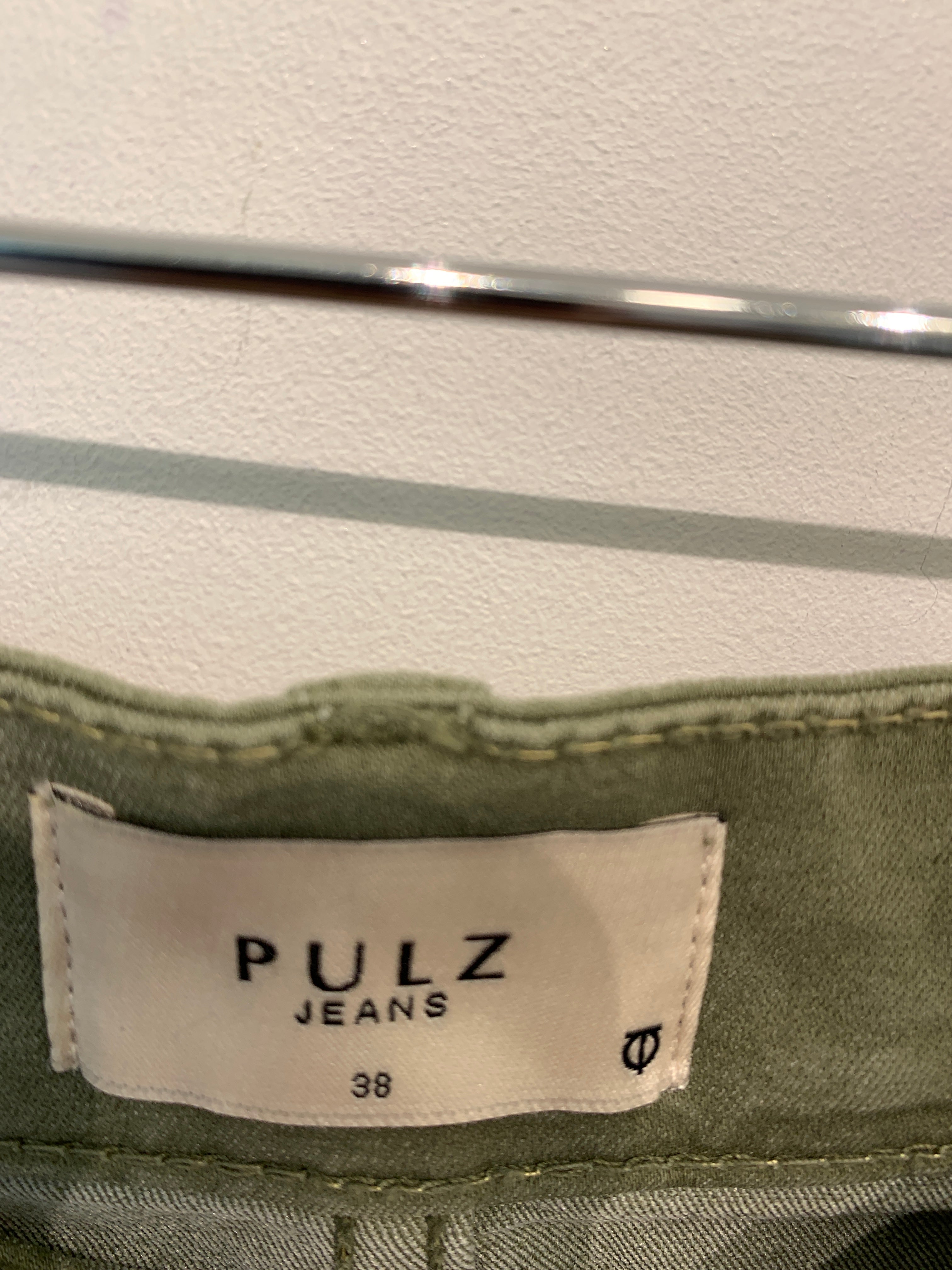 Pulz Nederdel