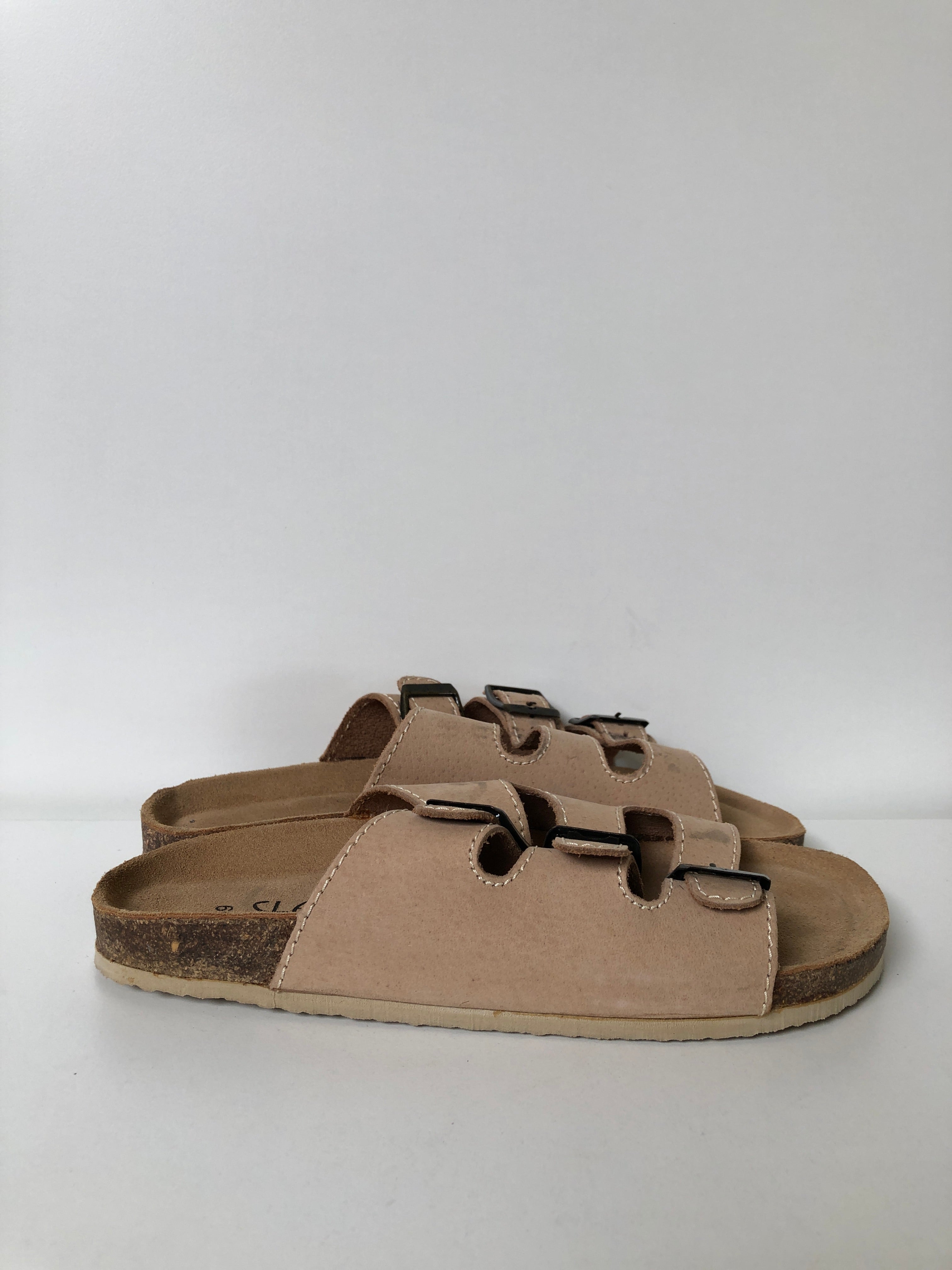 Classic By Matas Sandaler