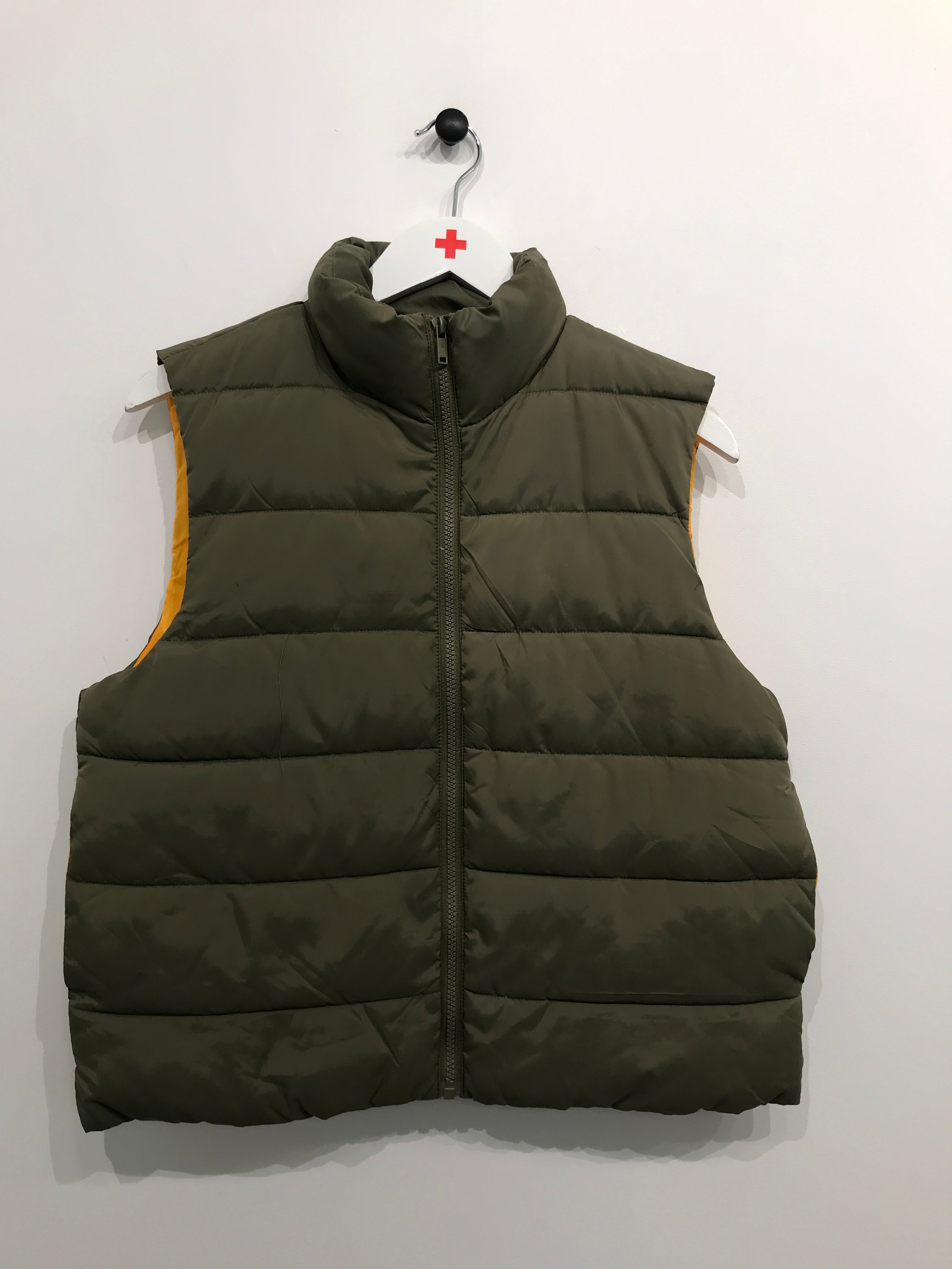 Noisy May Vest