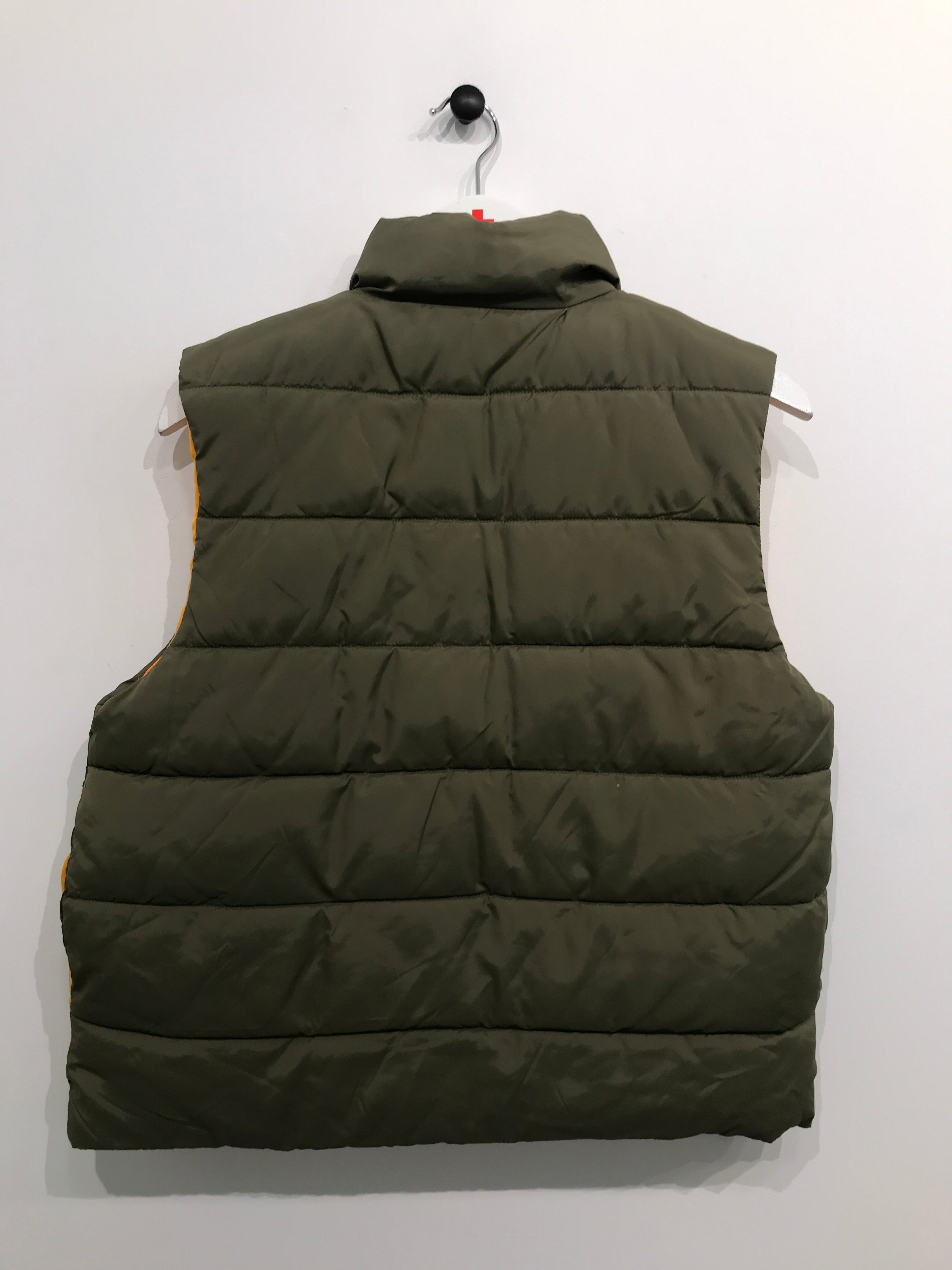 Noisy May Vest