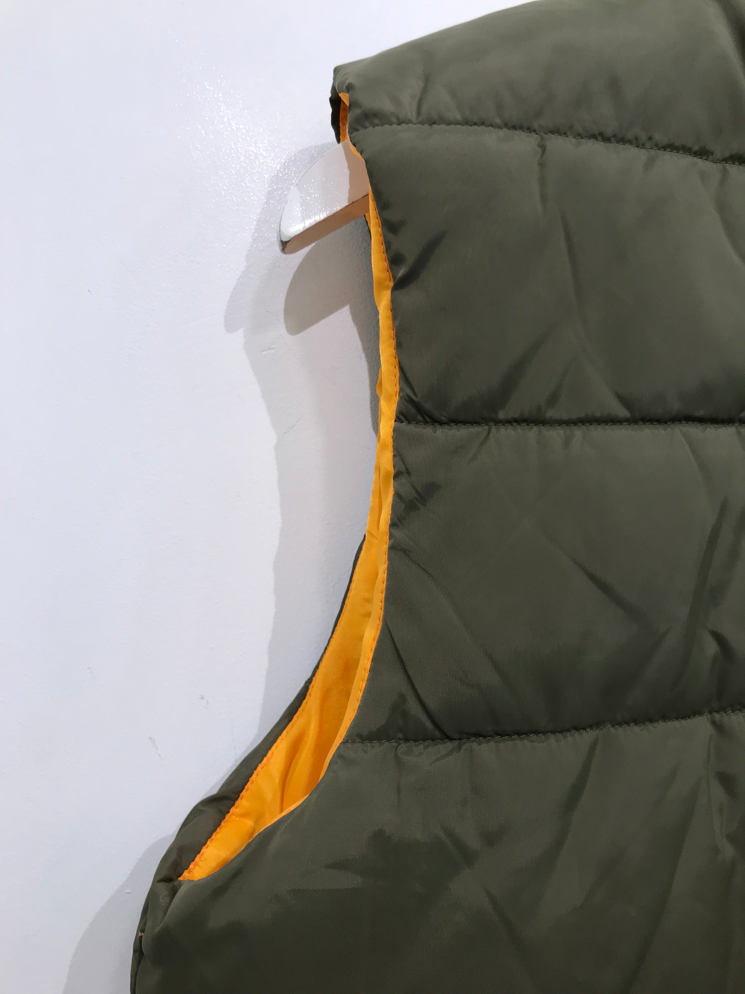 Noisy May Vest