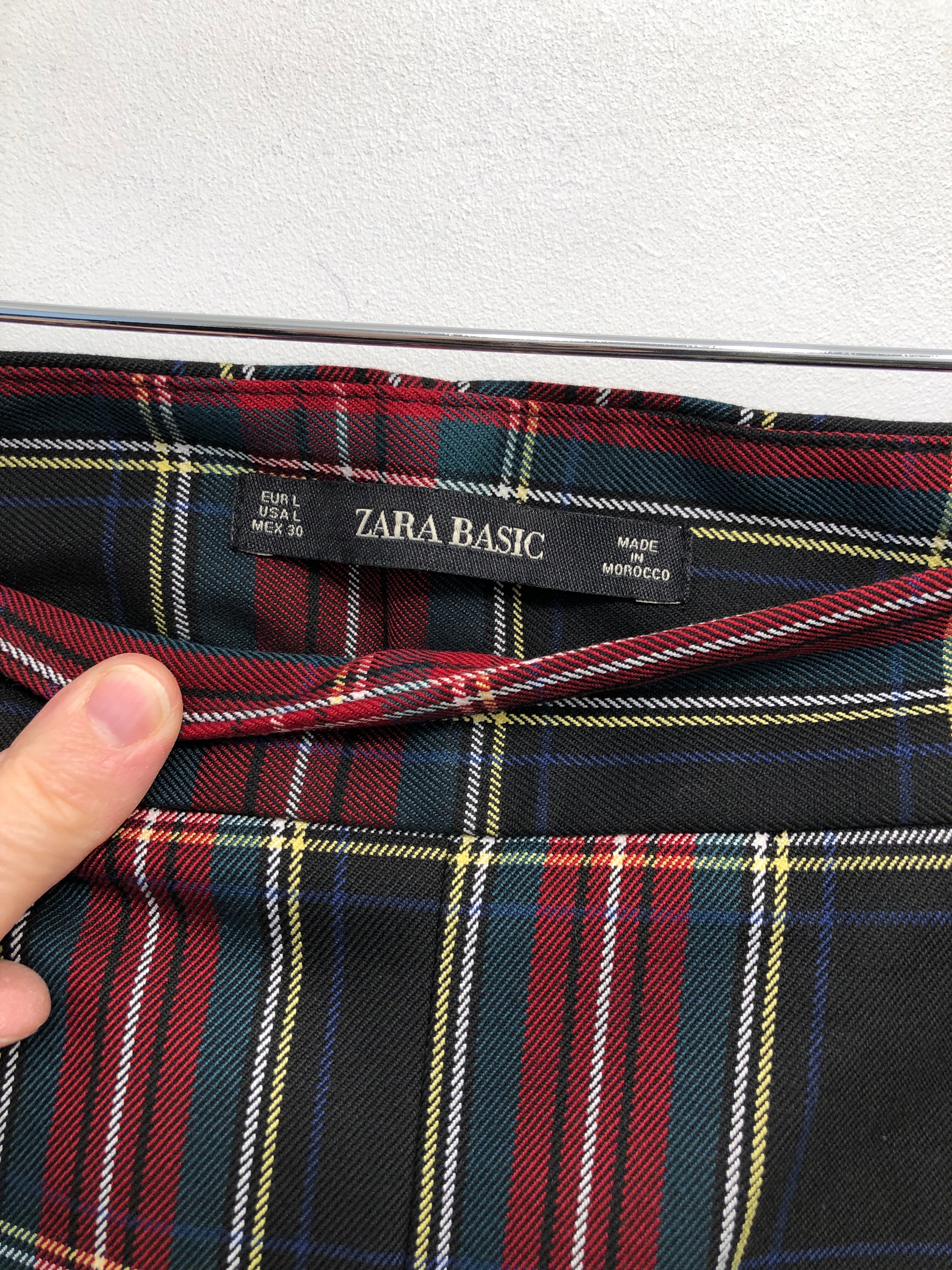 Zara Bukser