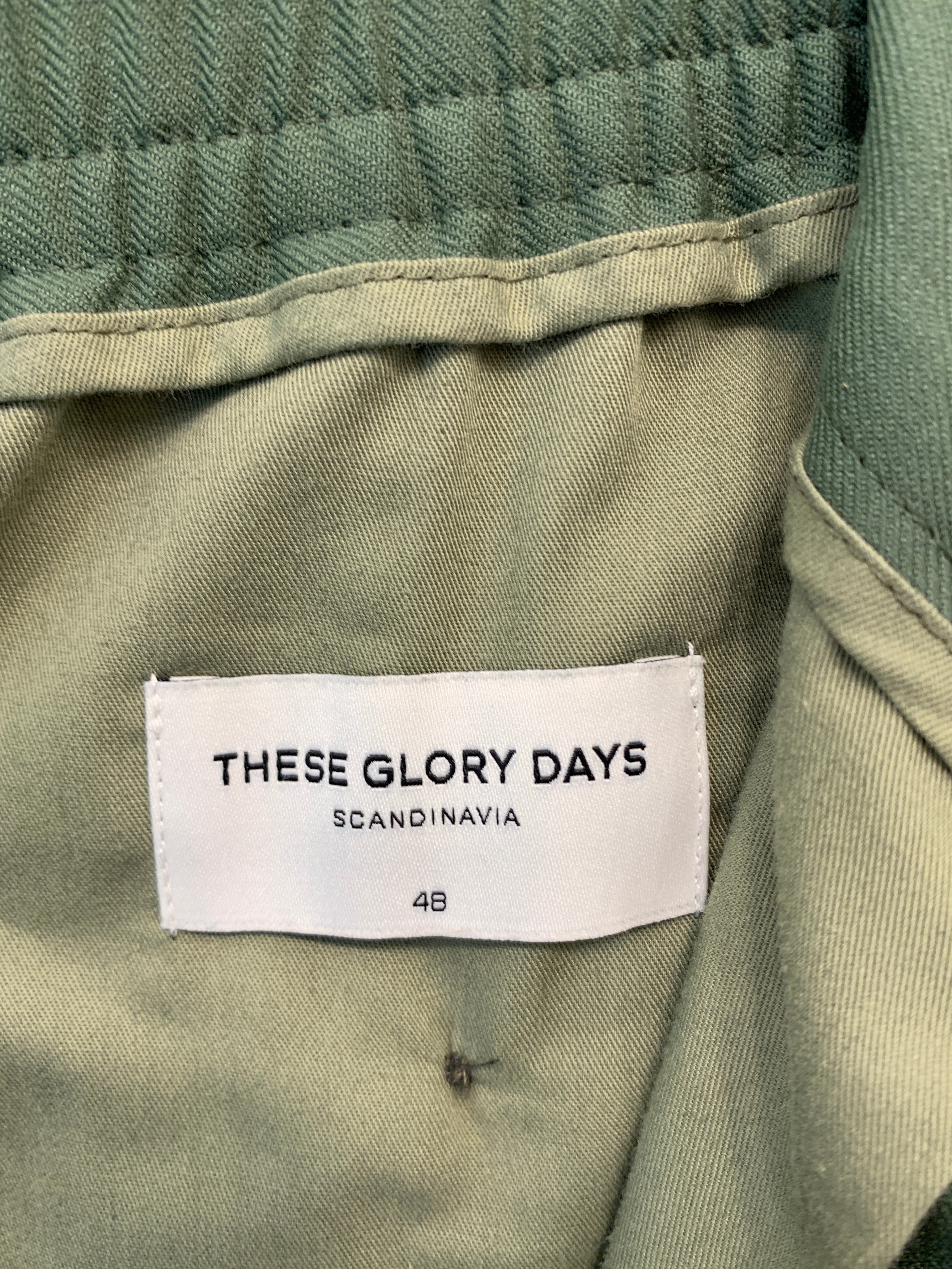 These Glory Days Bukser