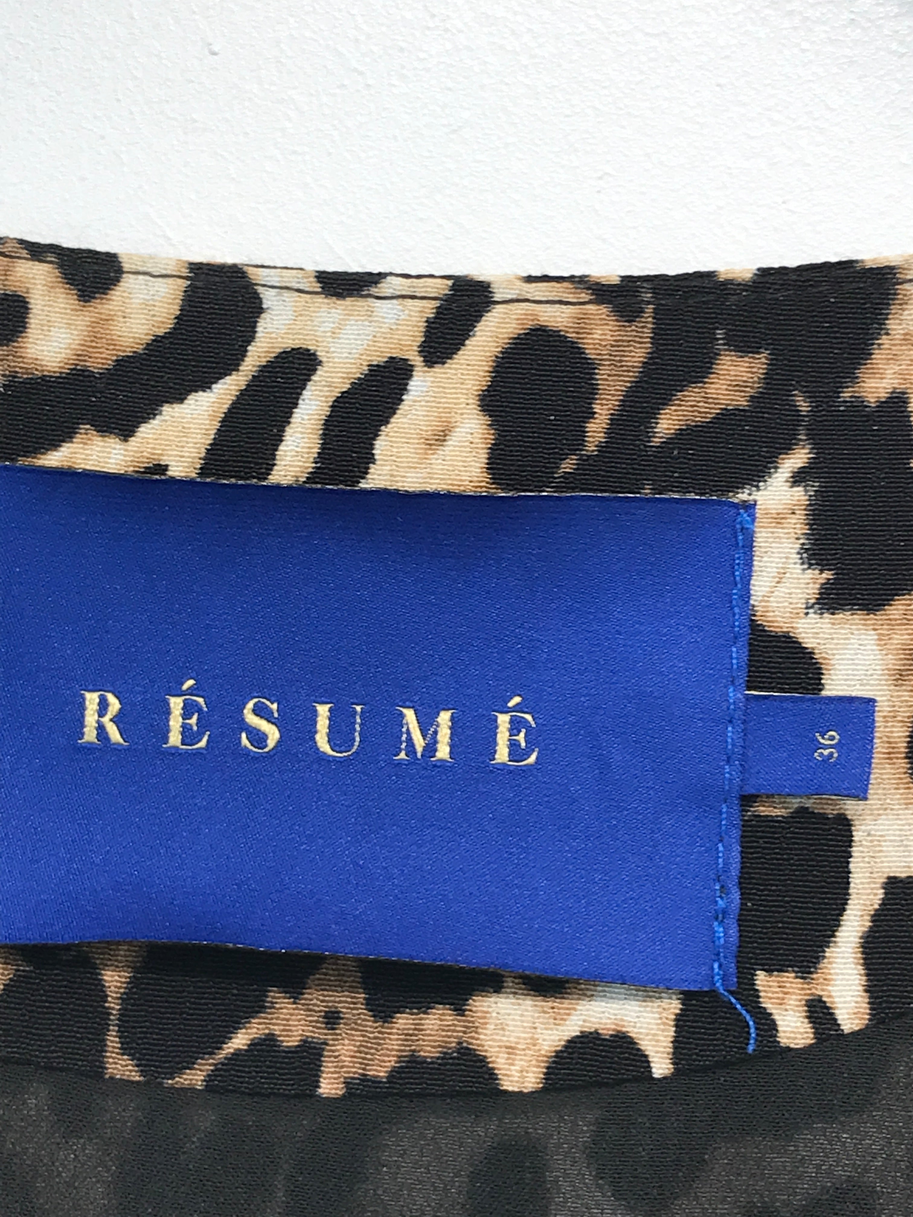 Résumé Kjole