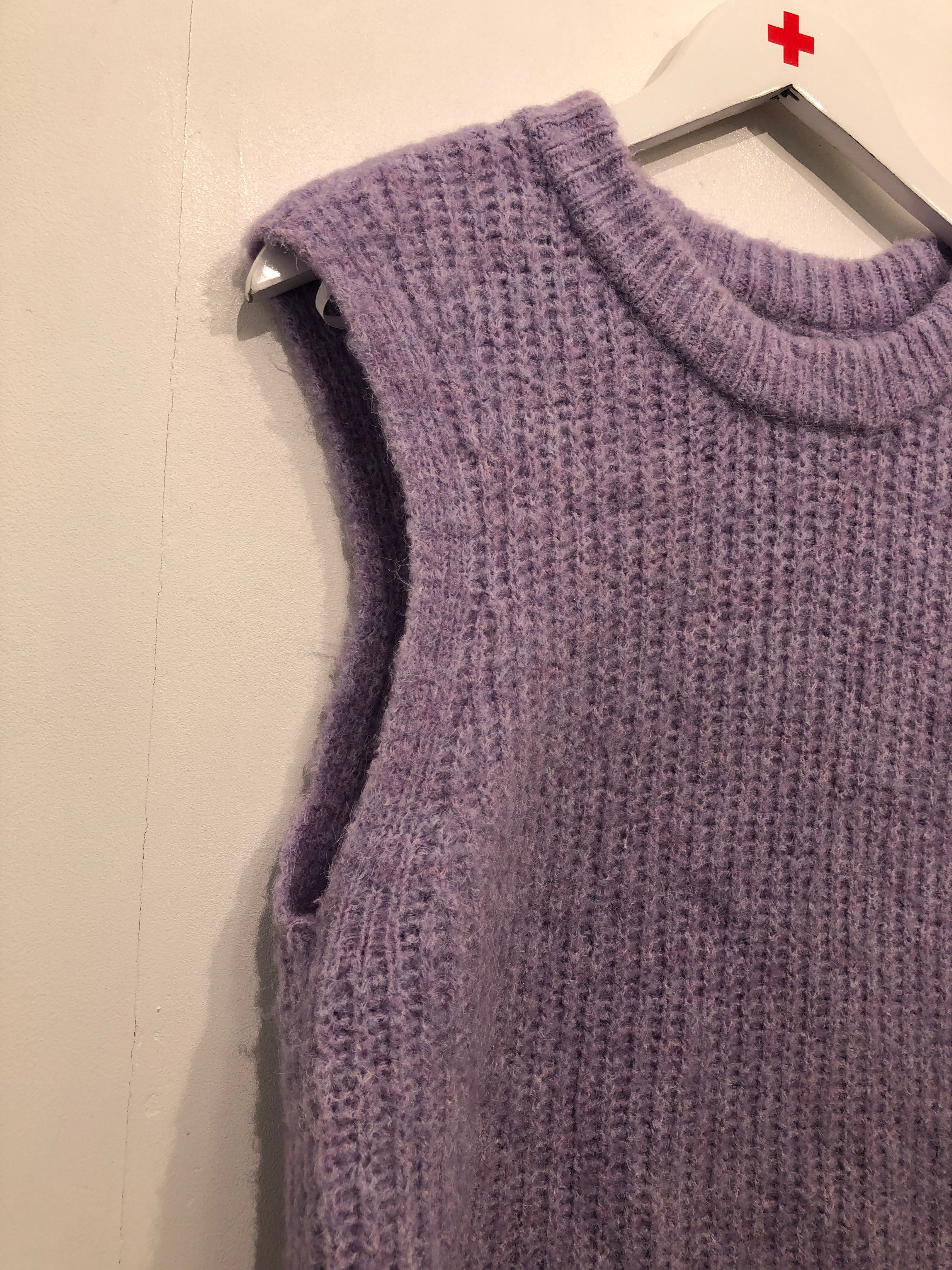 Pieces Vest