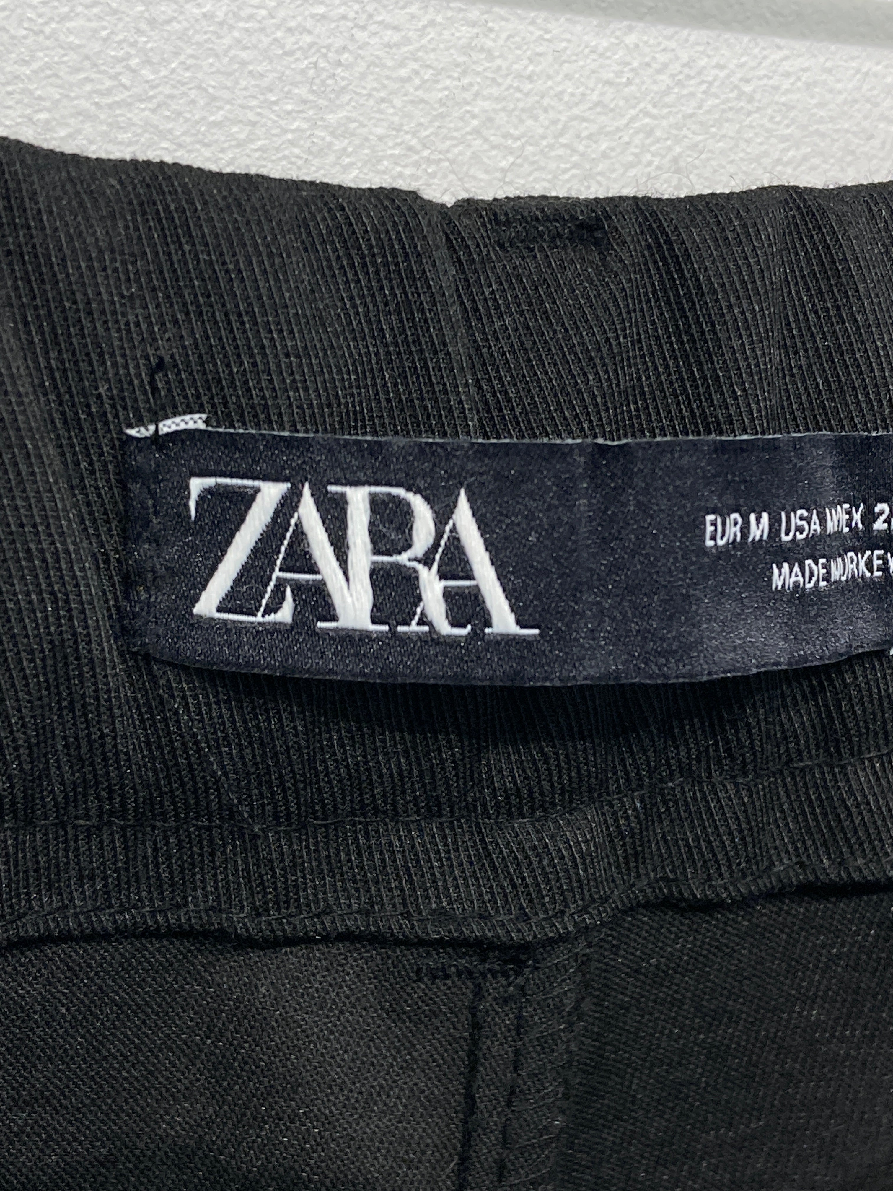 Zara Bukser