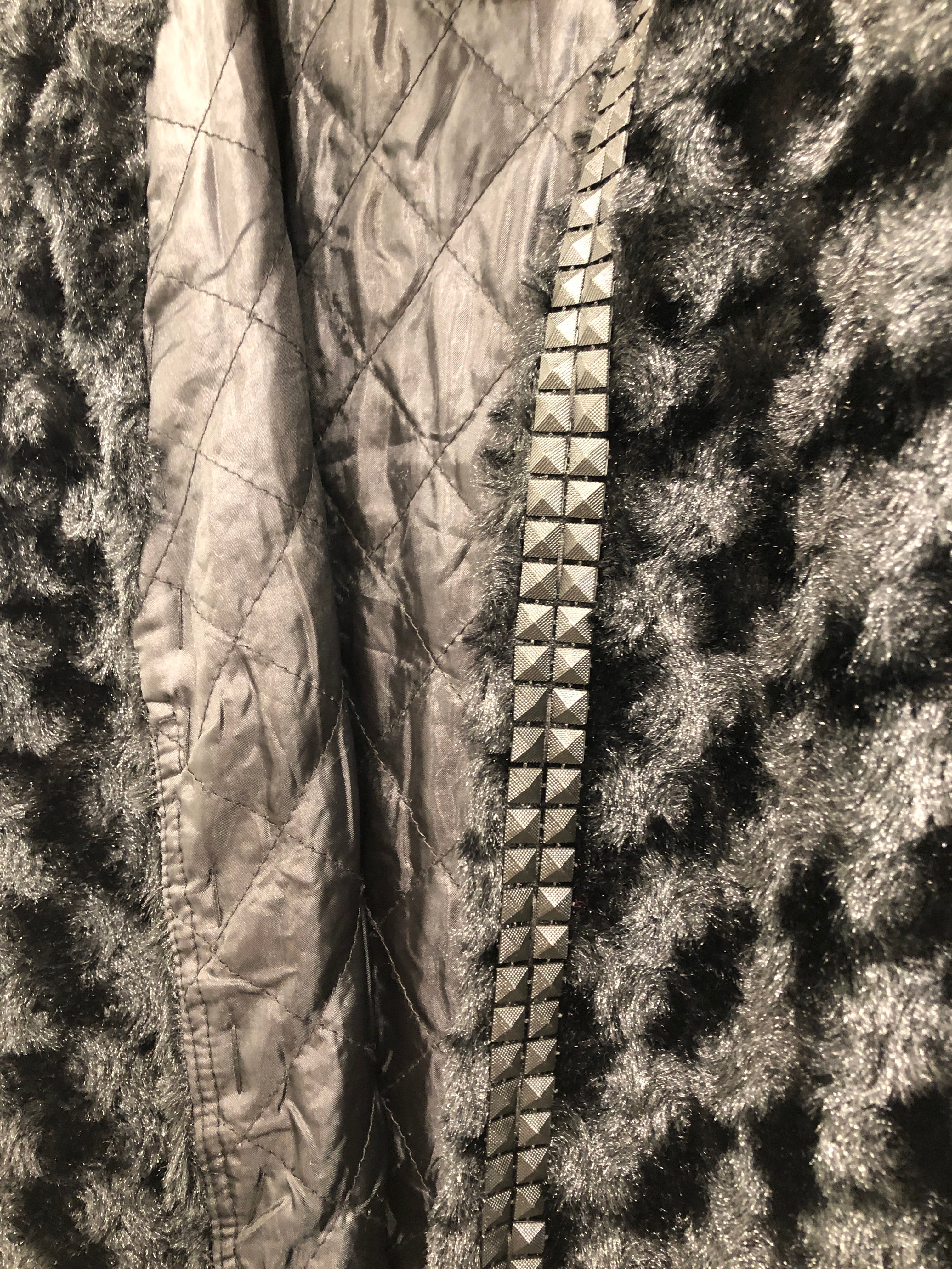 Dani Vest
