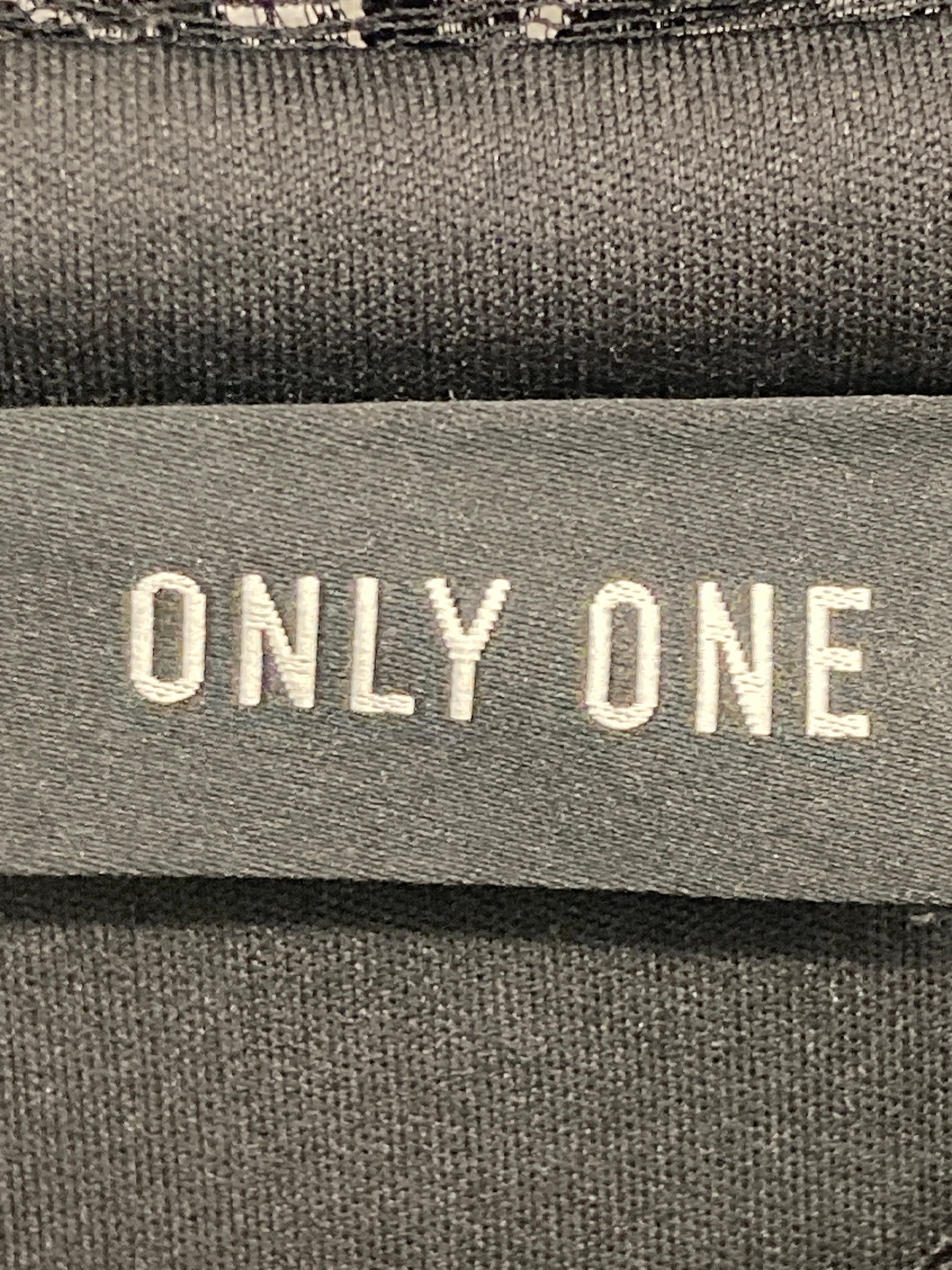 Only One Bluse