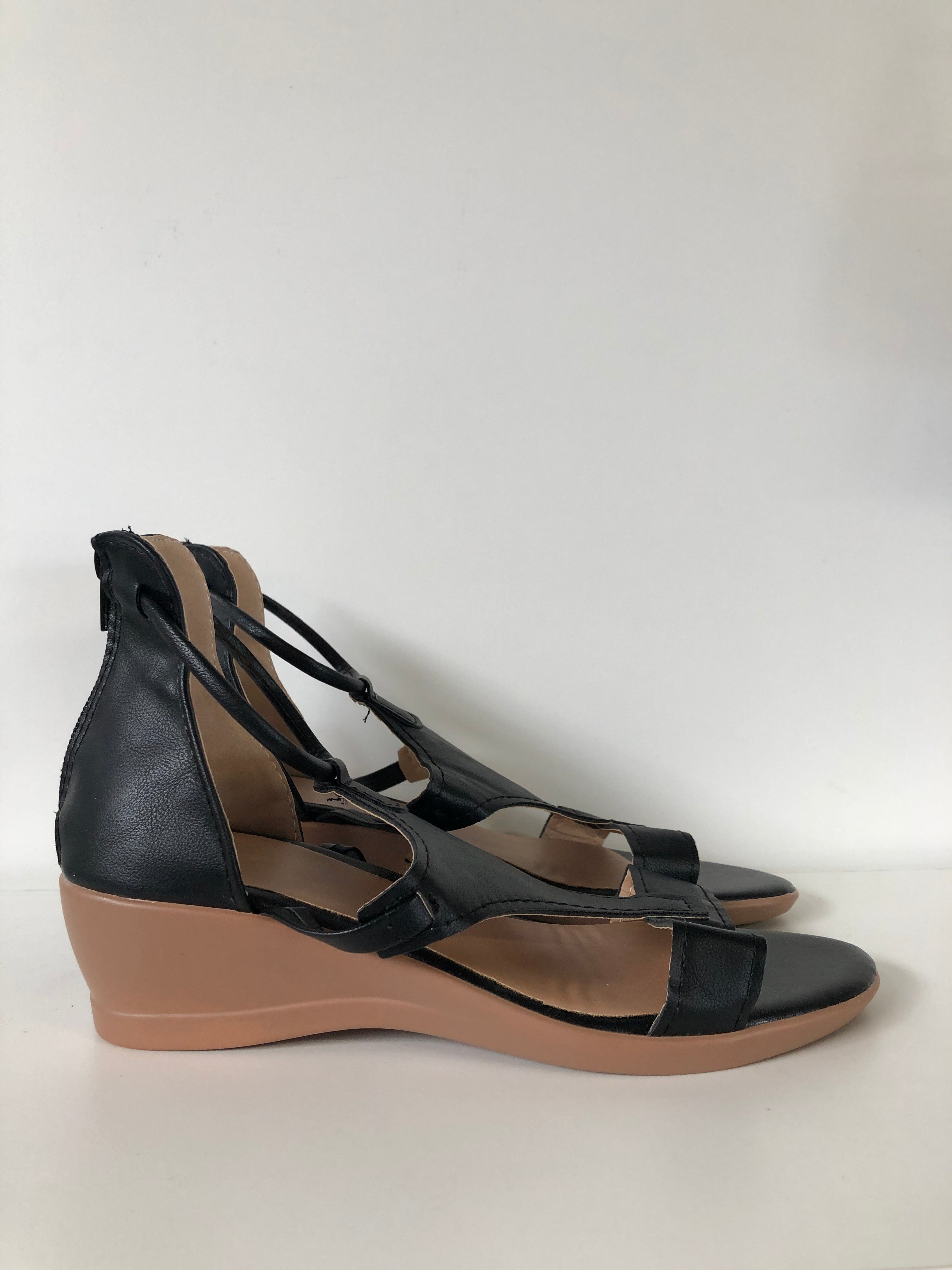 Dame Sandaler