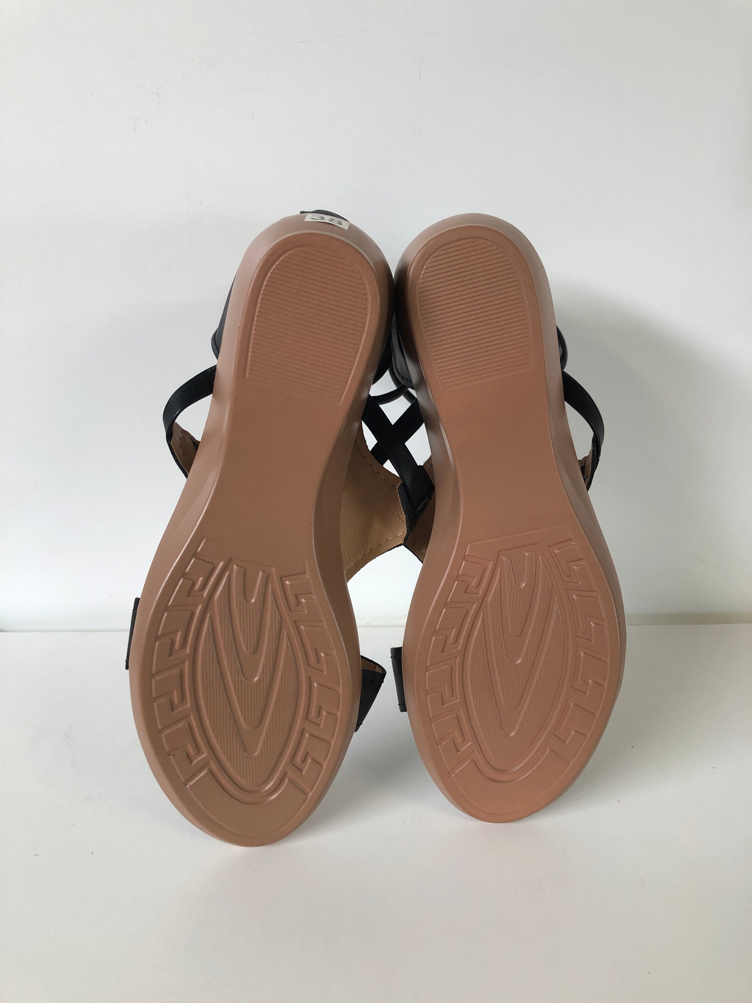 Dame Sandaler