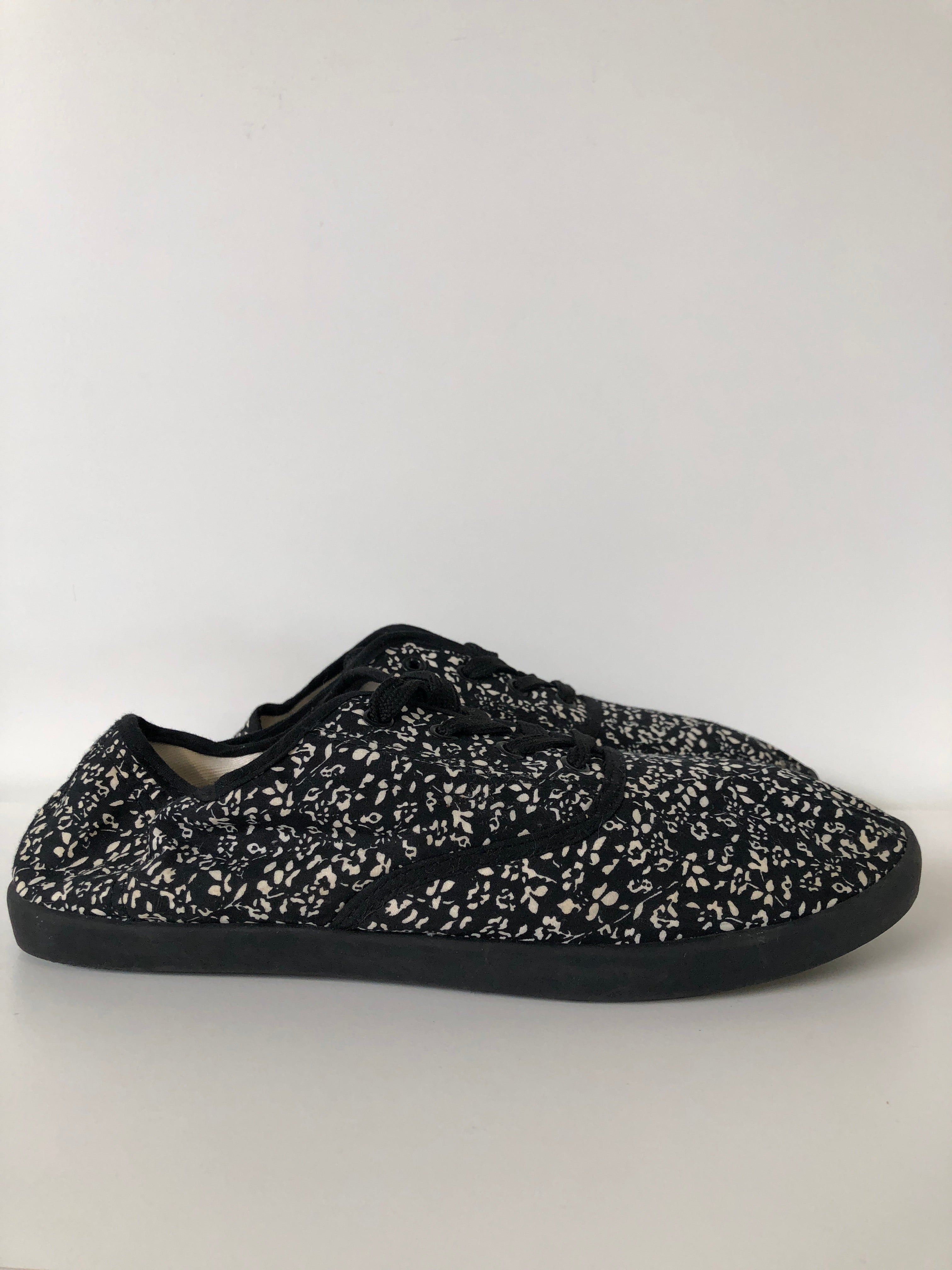 VRS Sneakers