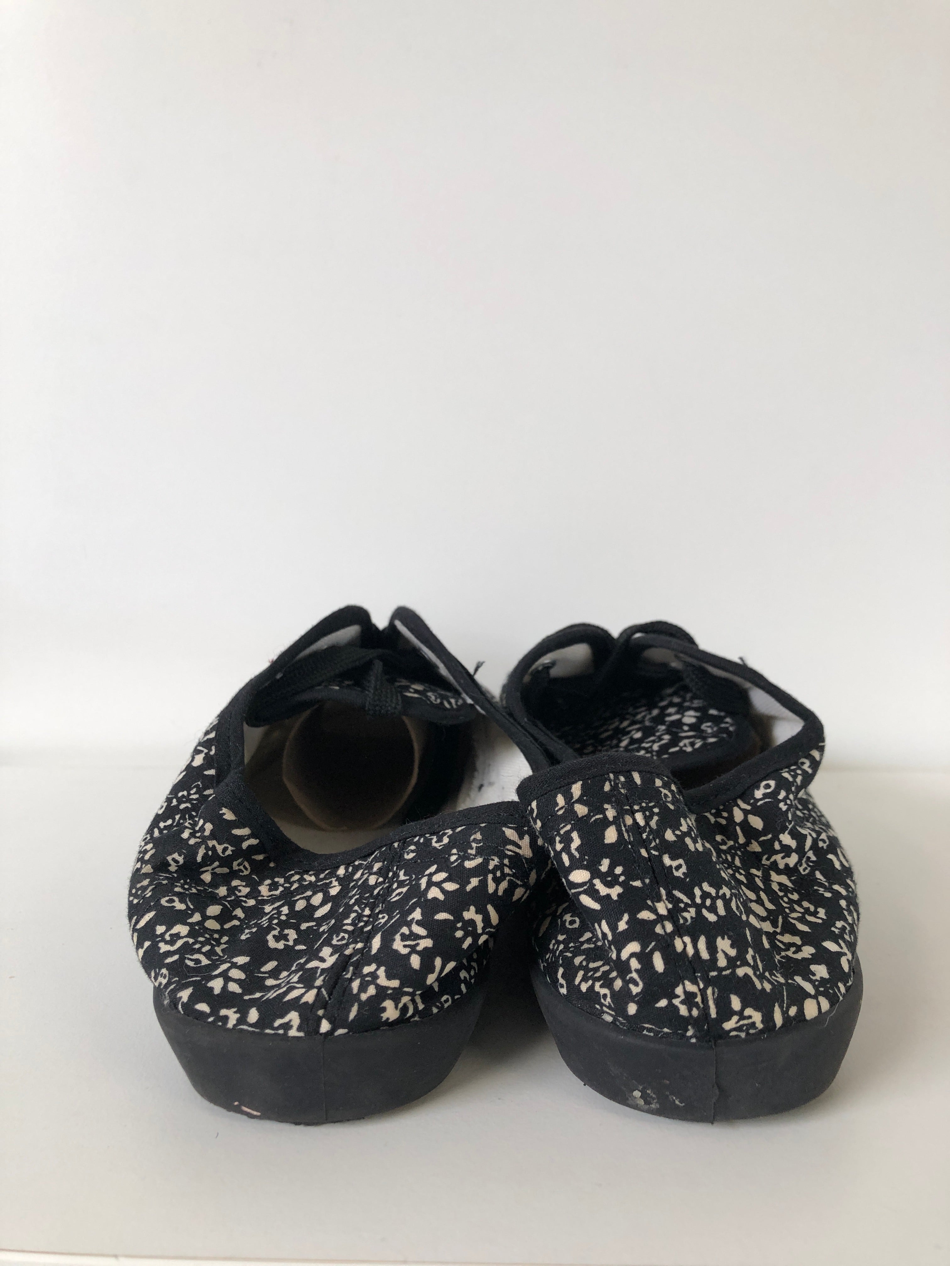 VRS Sneakers