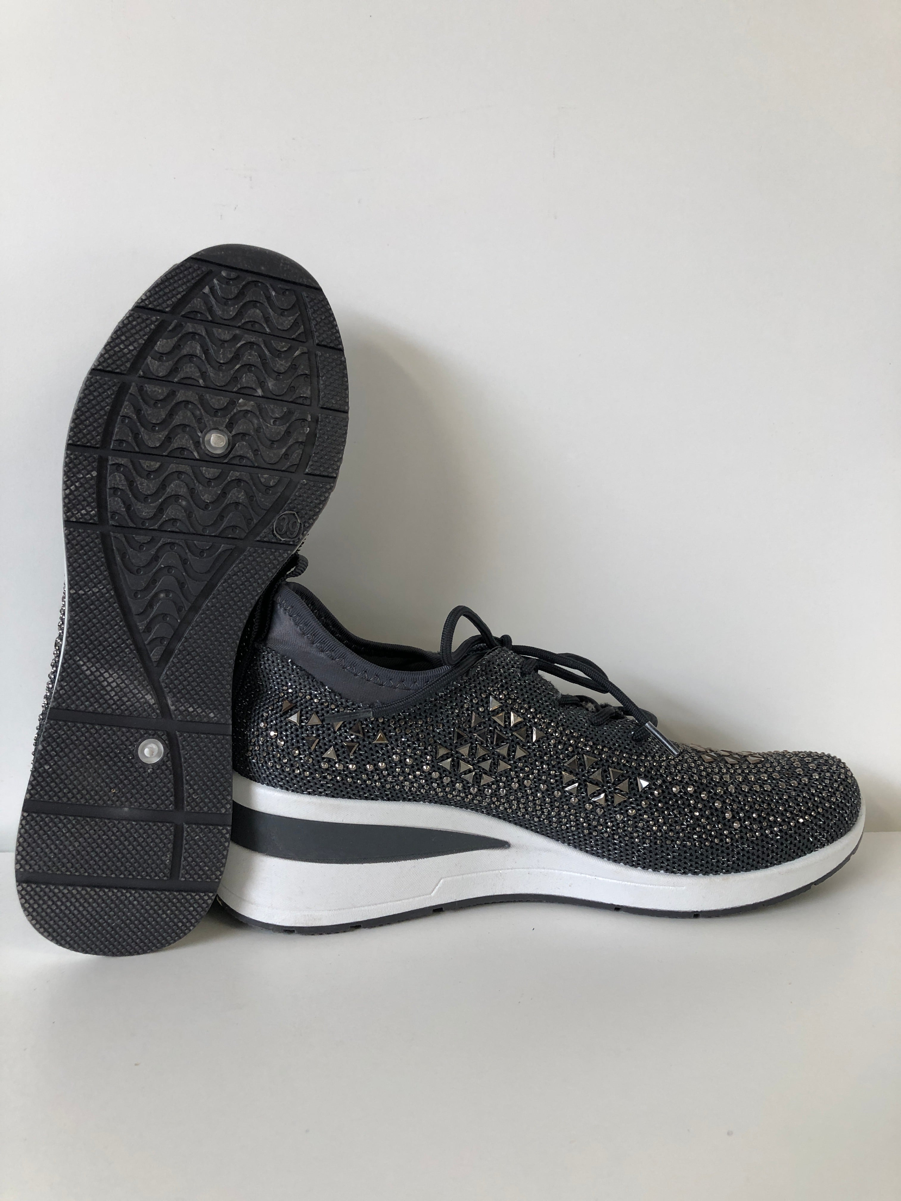 Graceland Sneakers