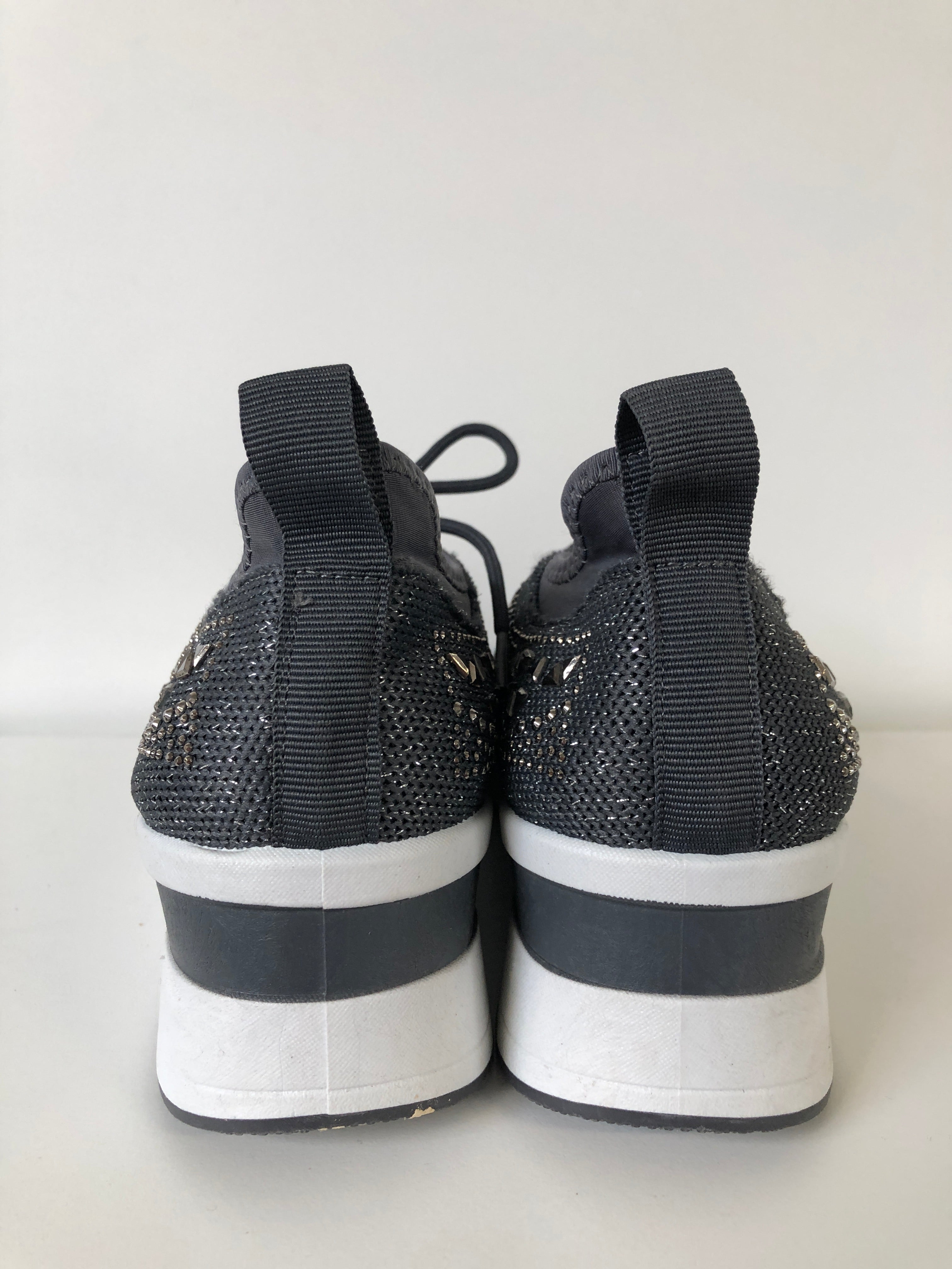 Graceland Sneakers