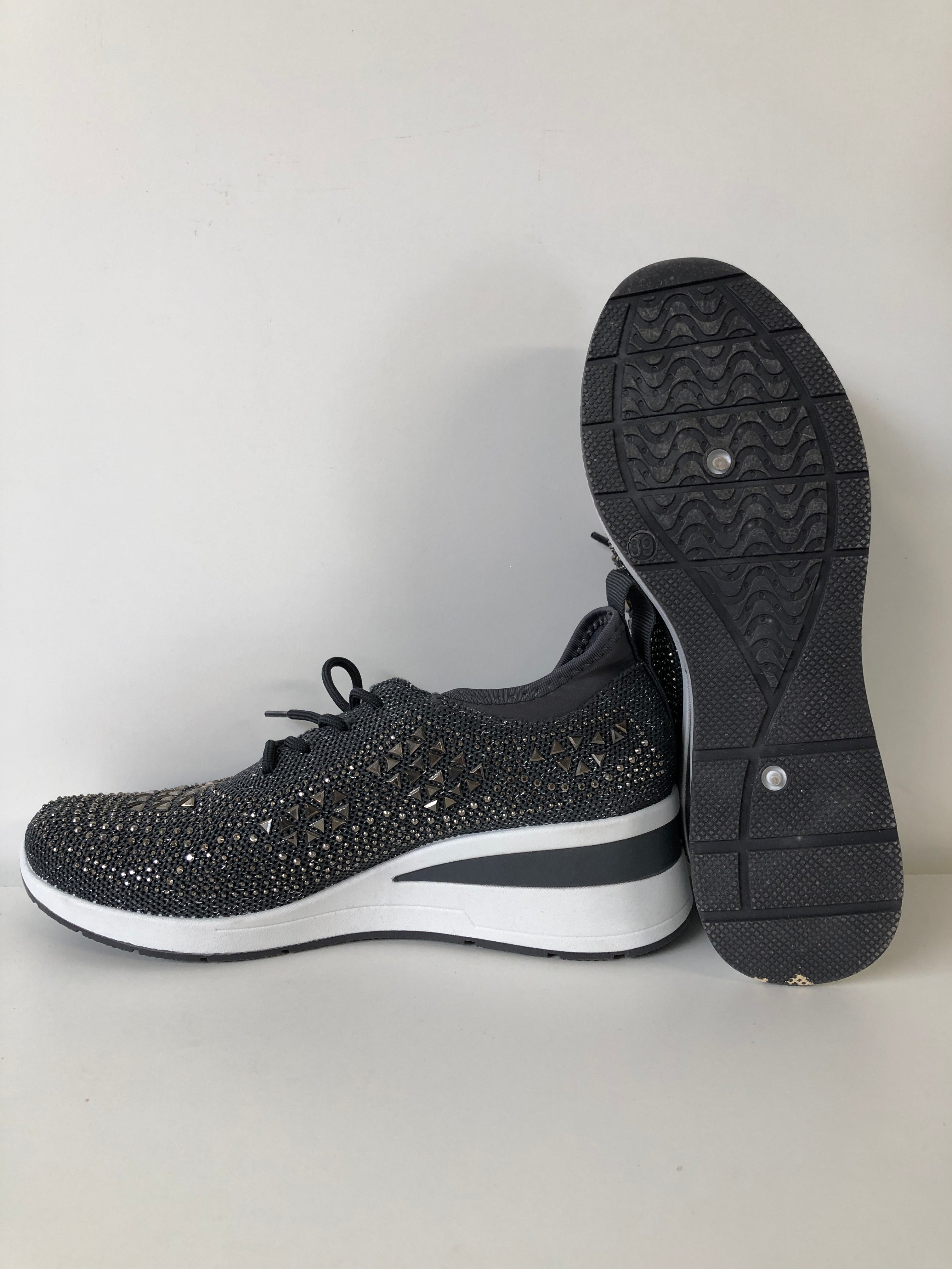 Graceland Sneakers