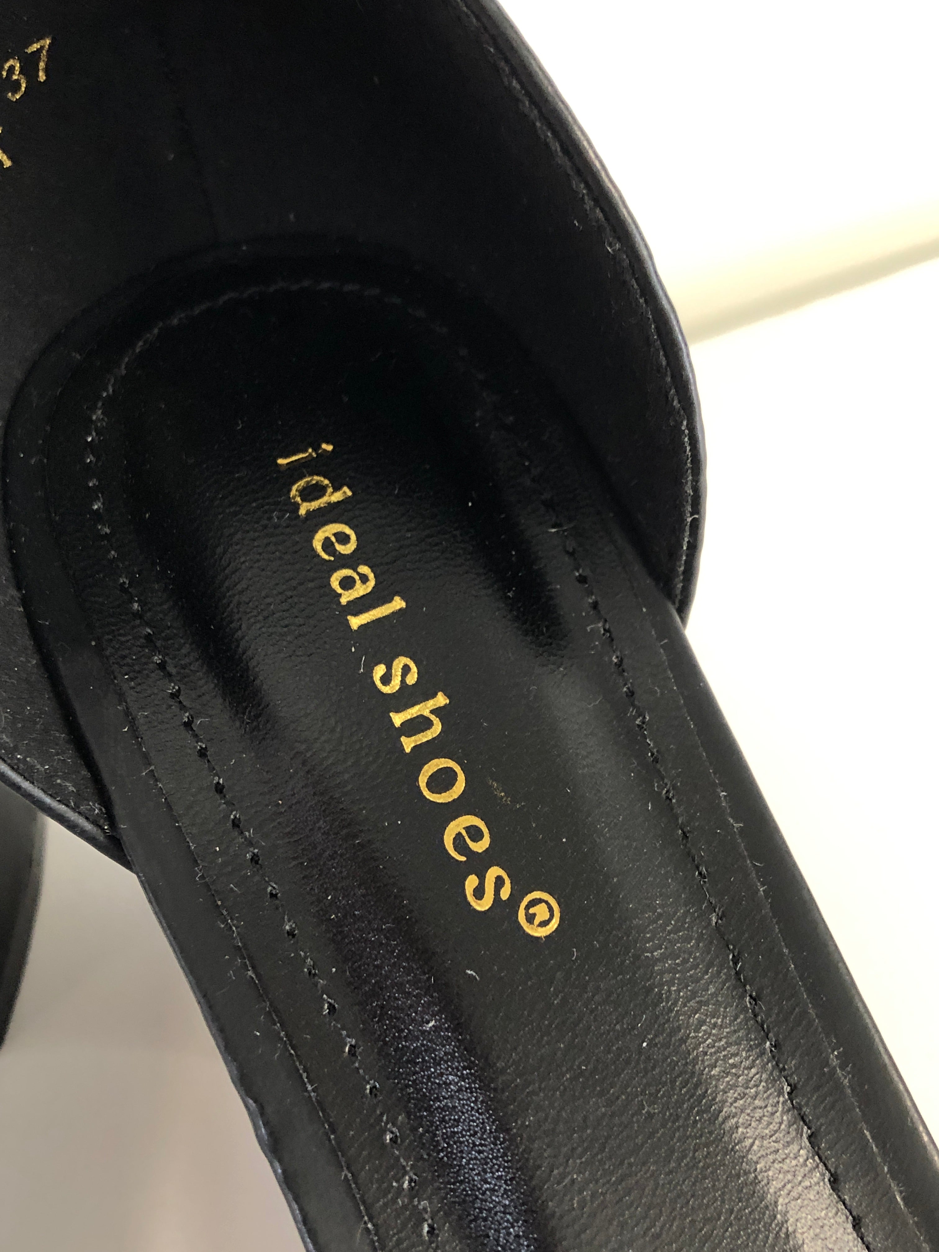 Ideal Shoes Sandaler