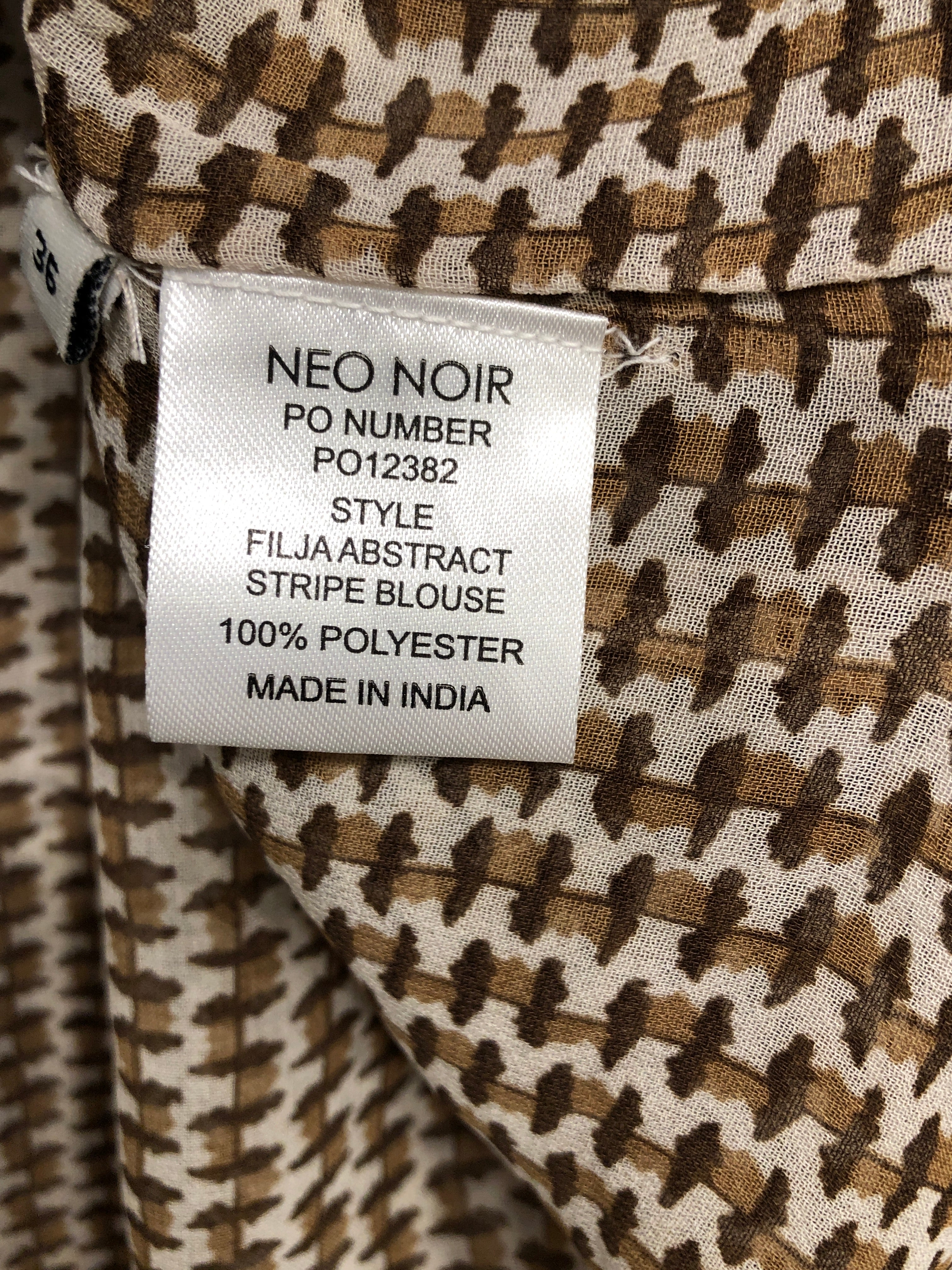 Neo Noir Bluse