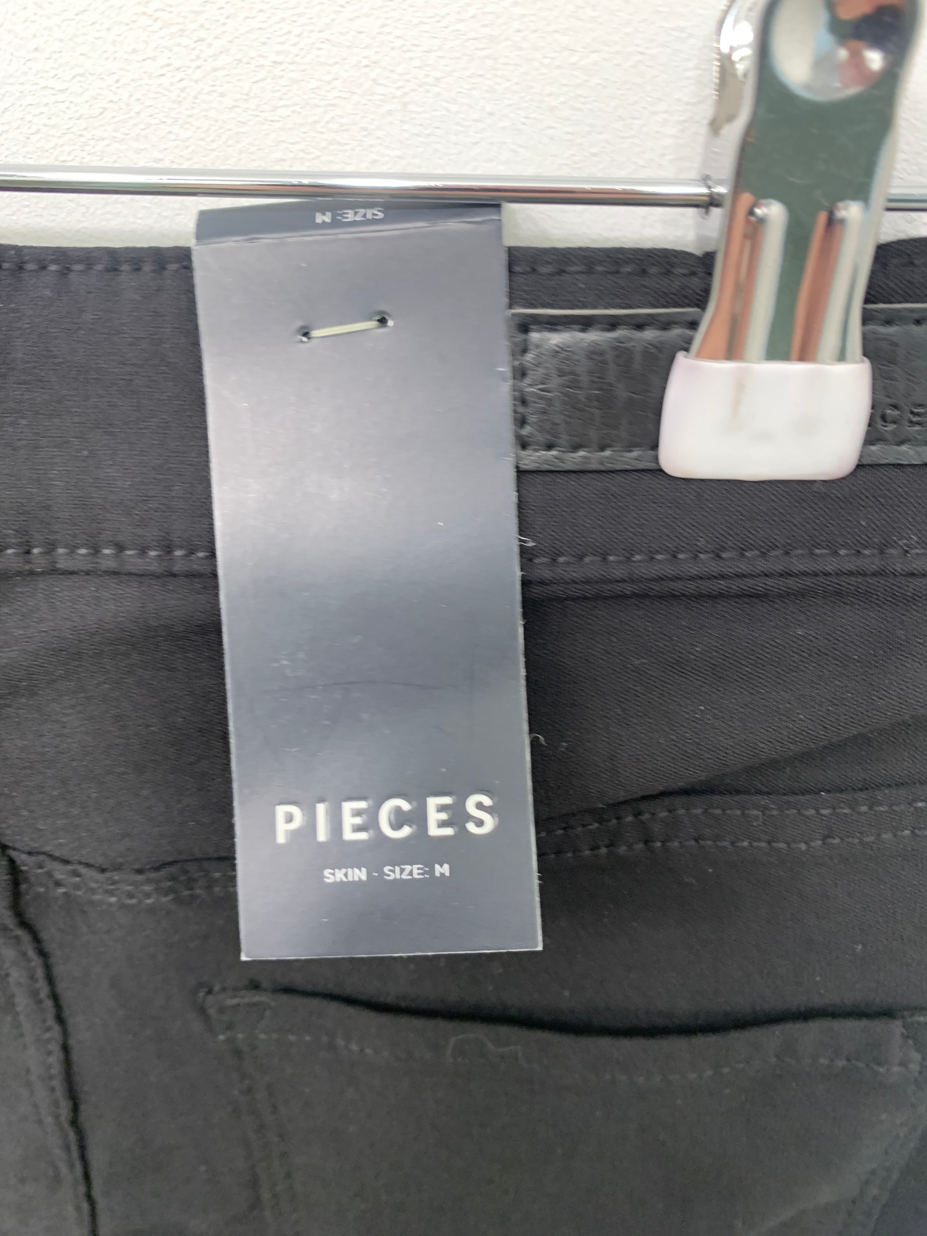 Pieces Bukser