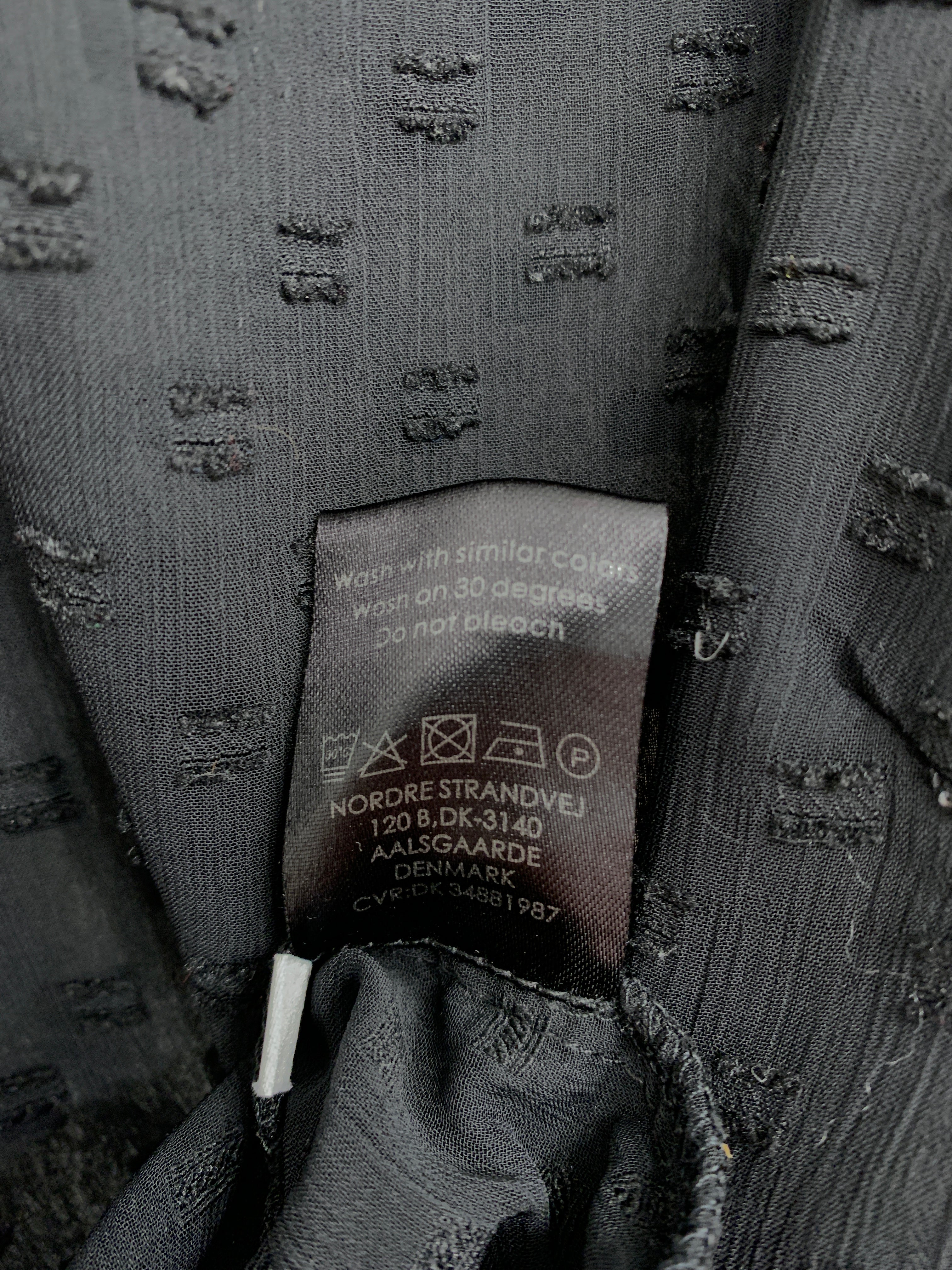 Neo Noir Bluse