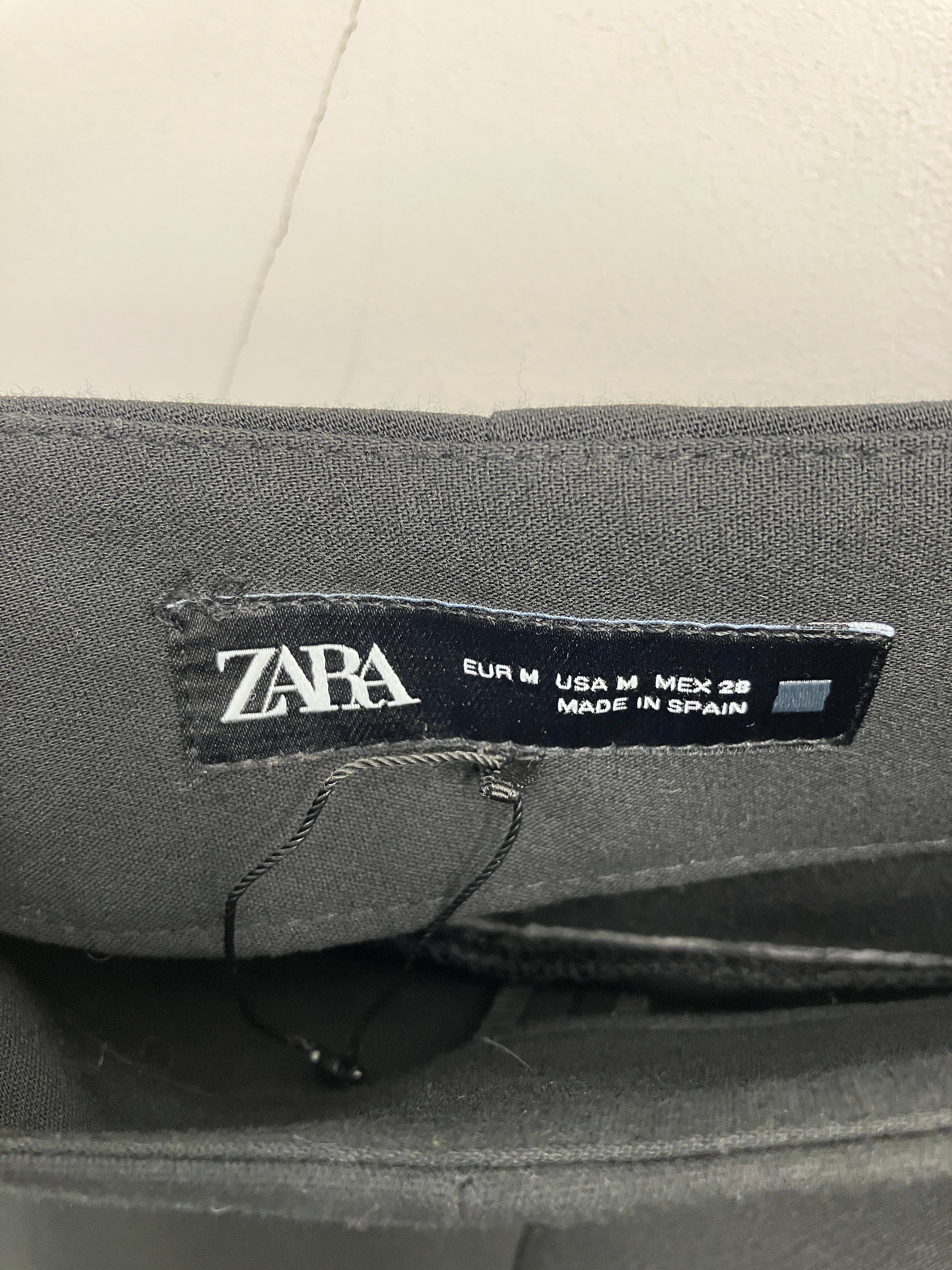 Zara Bukser