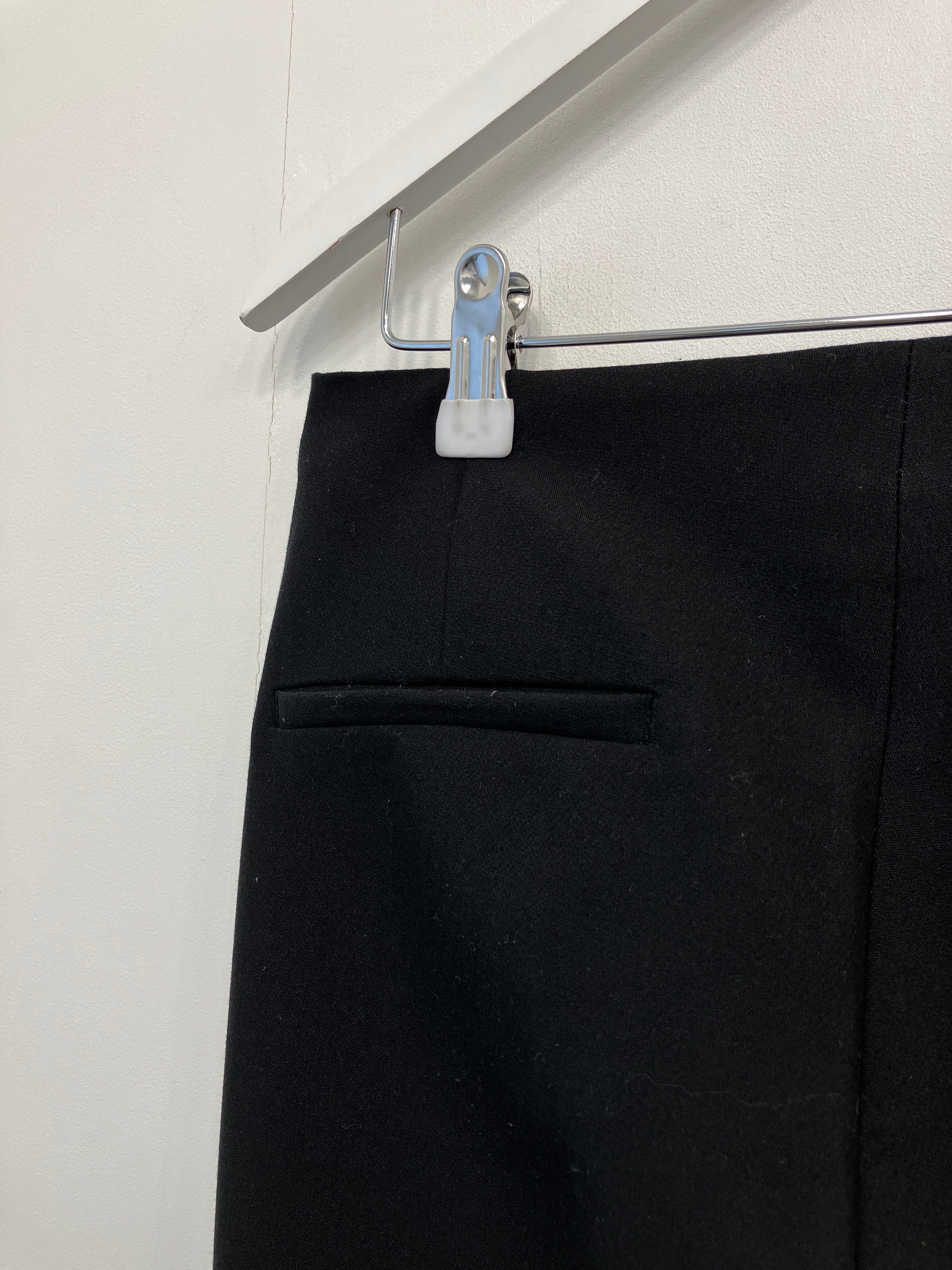 Zara Bukser