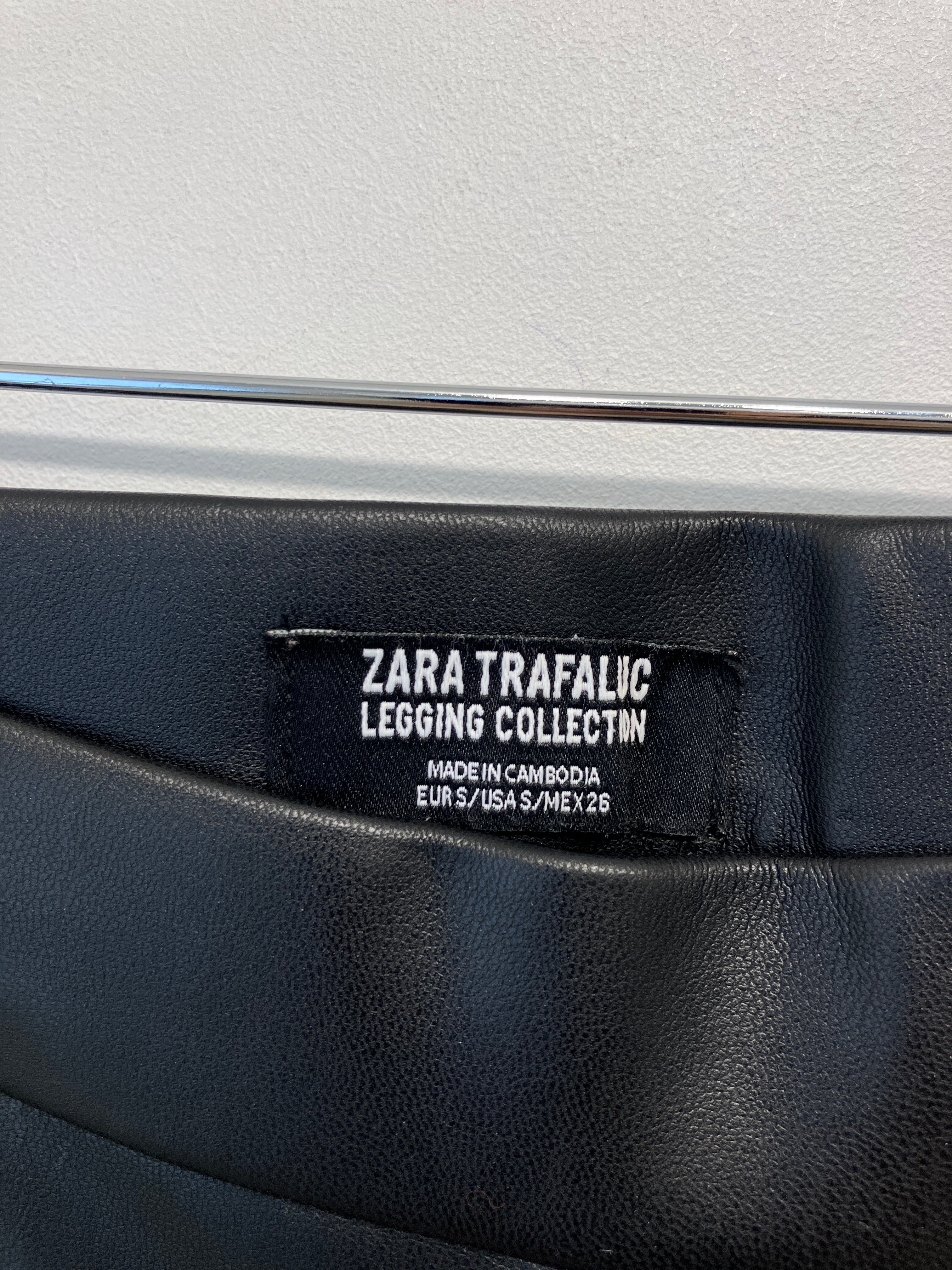 Zara Bukser