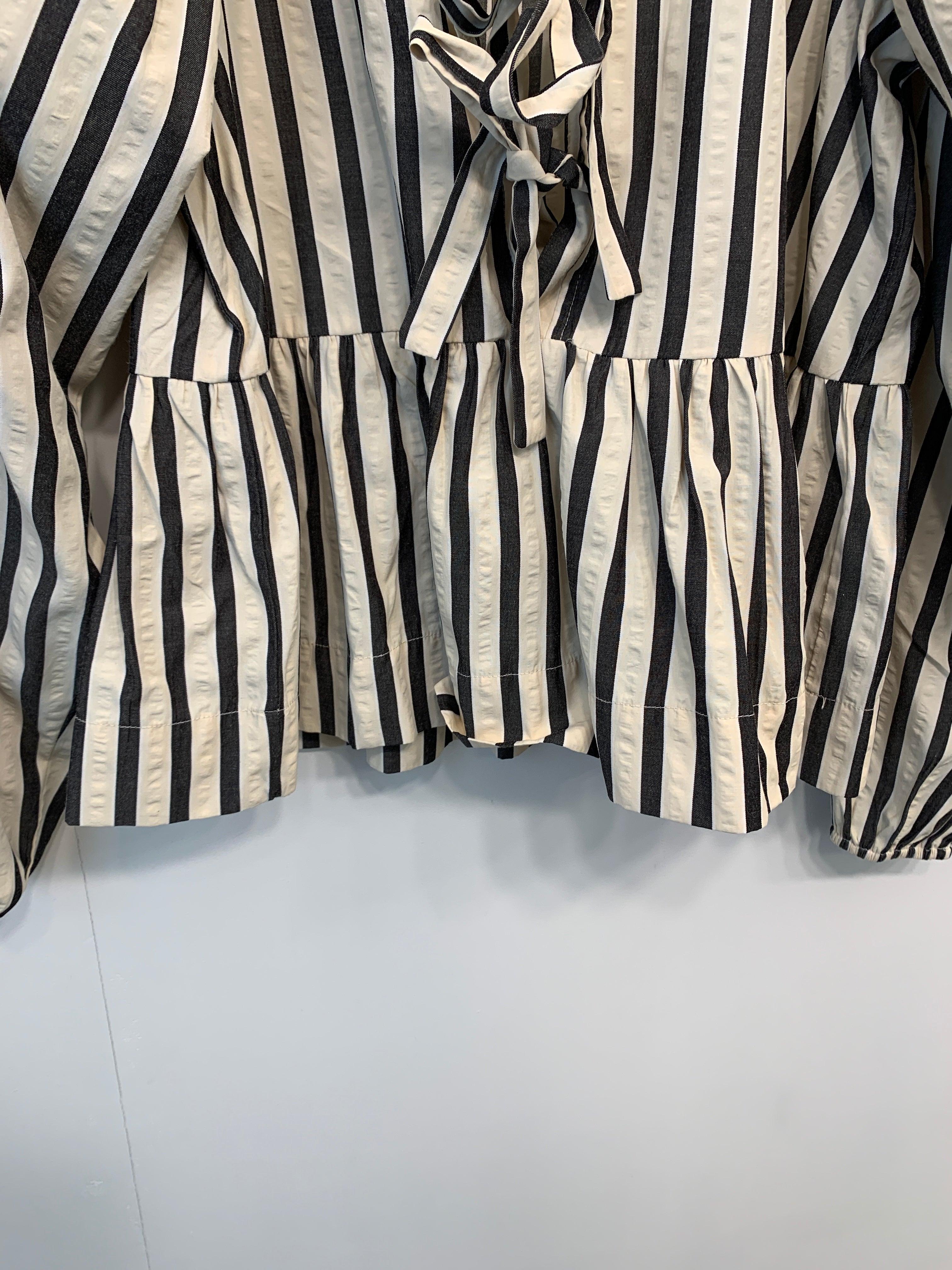 Neo Noir Bluse