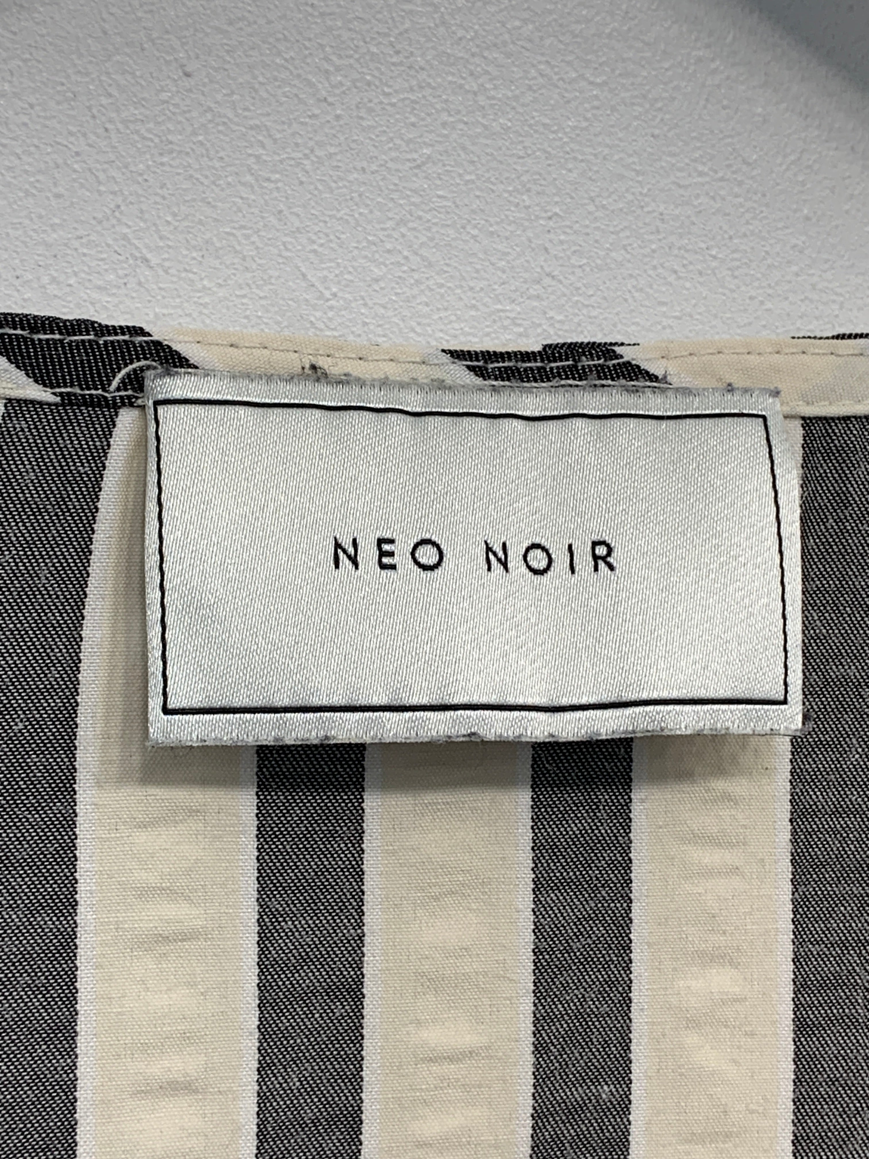 Neo Noir Bluse