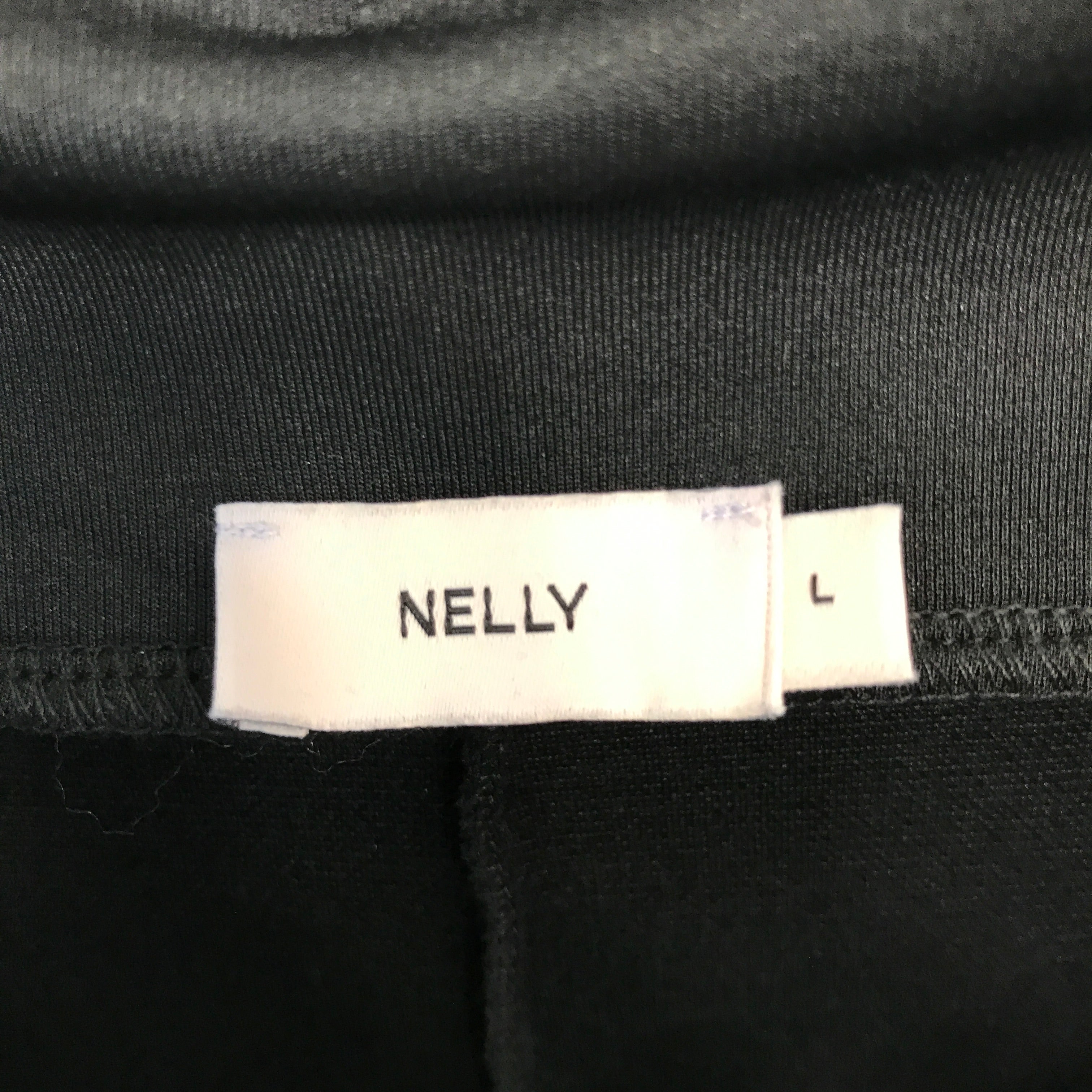 Nelly Bukser