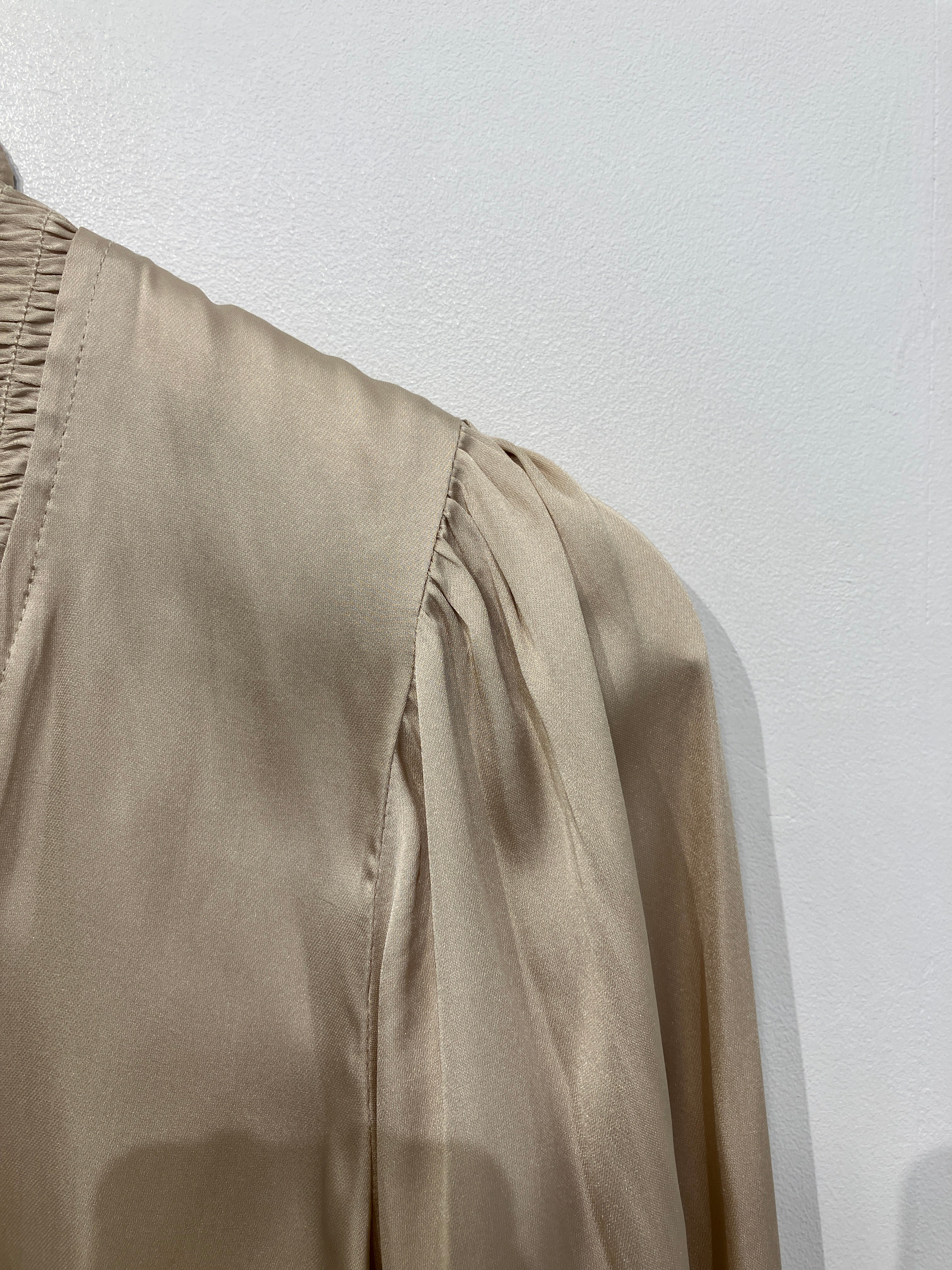 Neo Noir Bluse