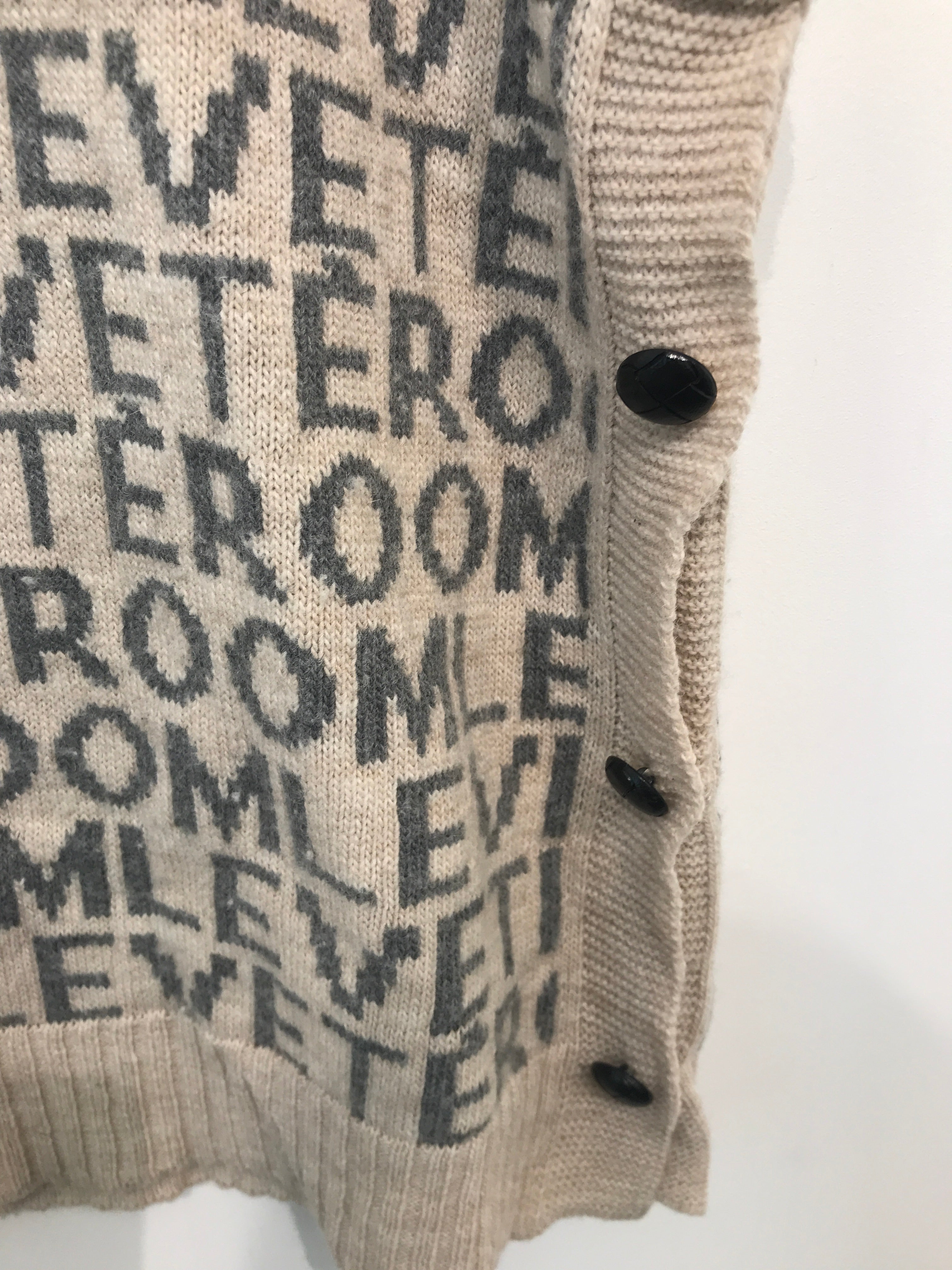 Levete Room Vest