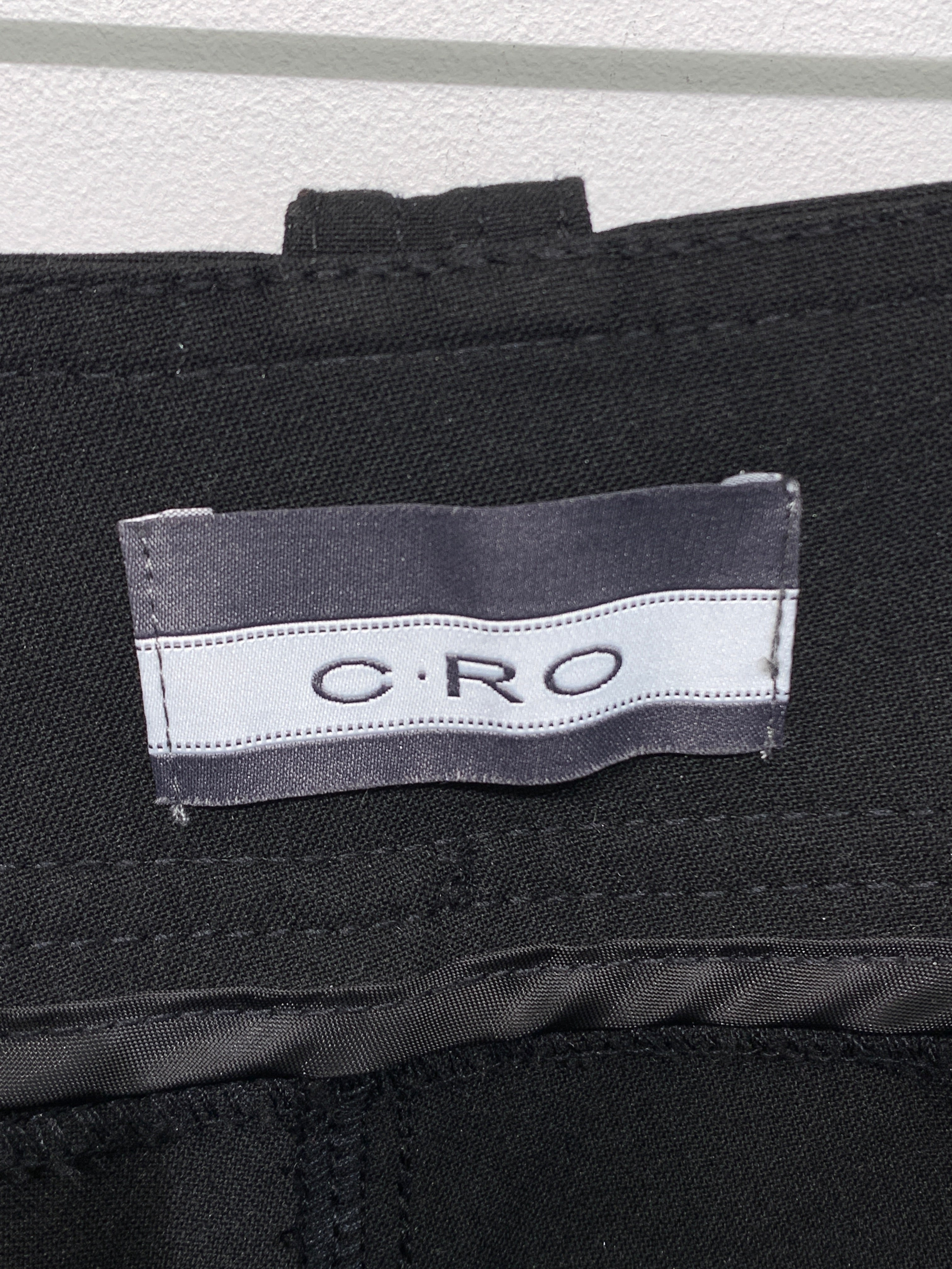 C.RO Bukser