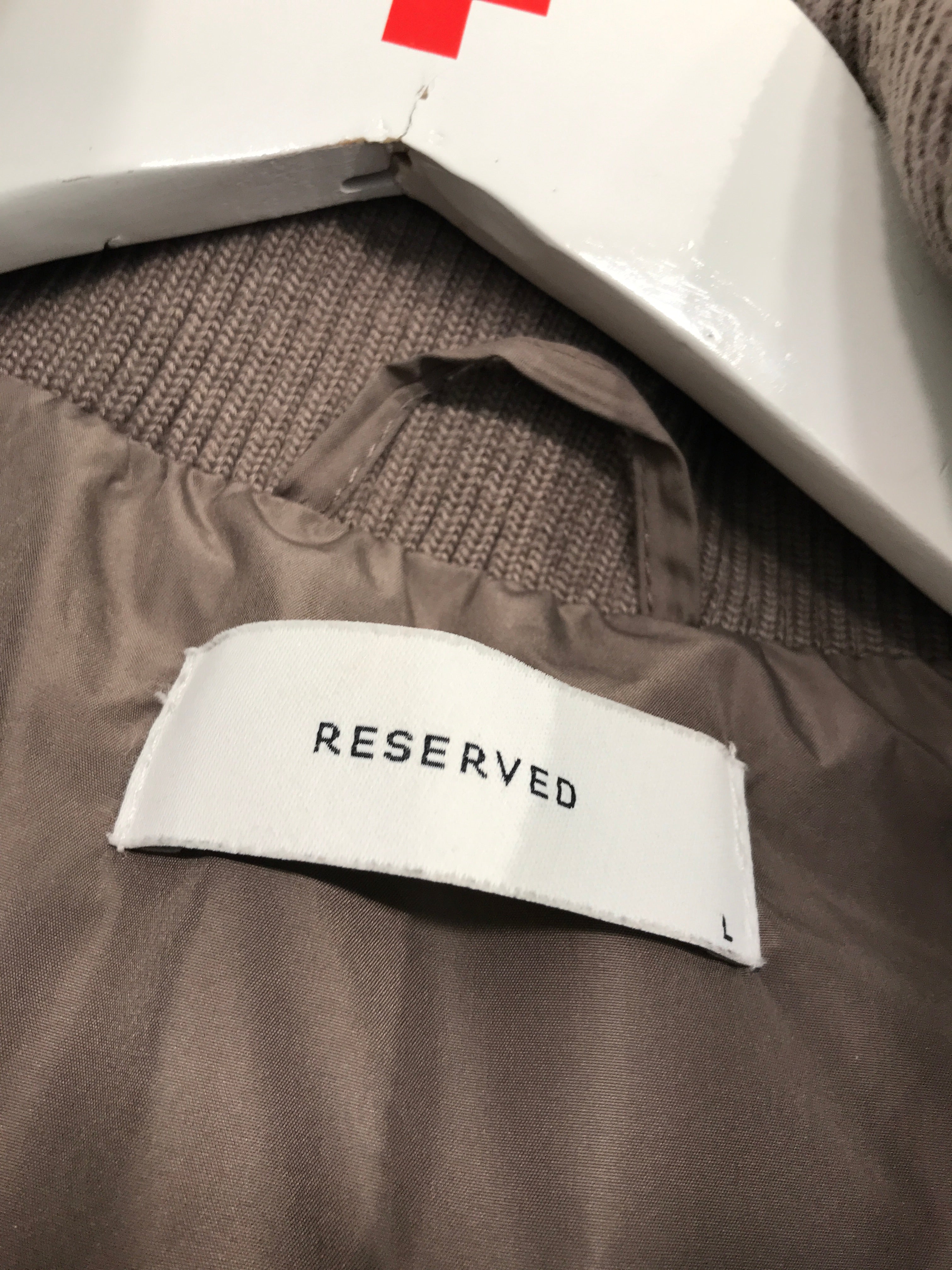 Reserved Jakke