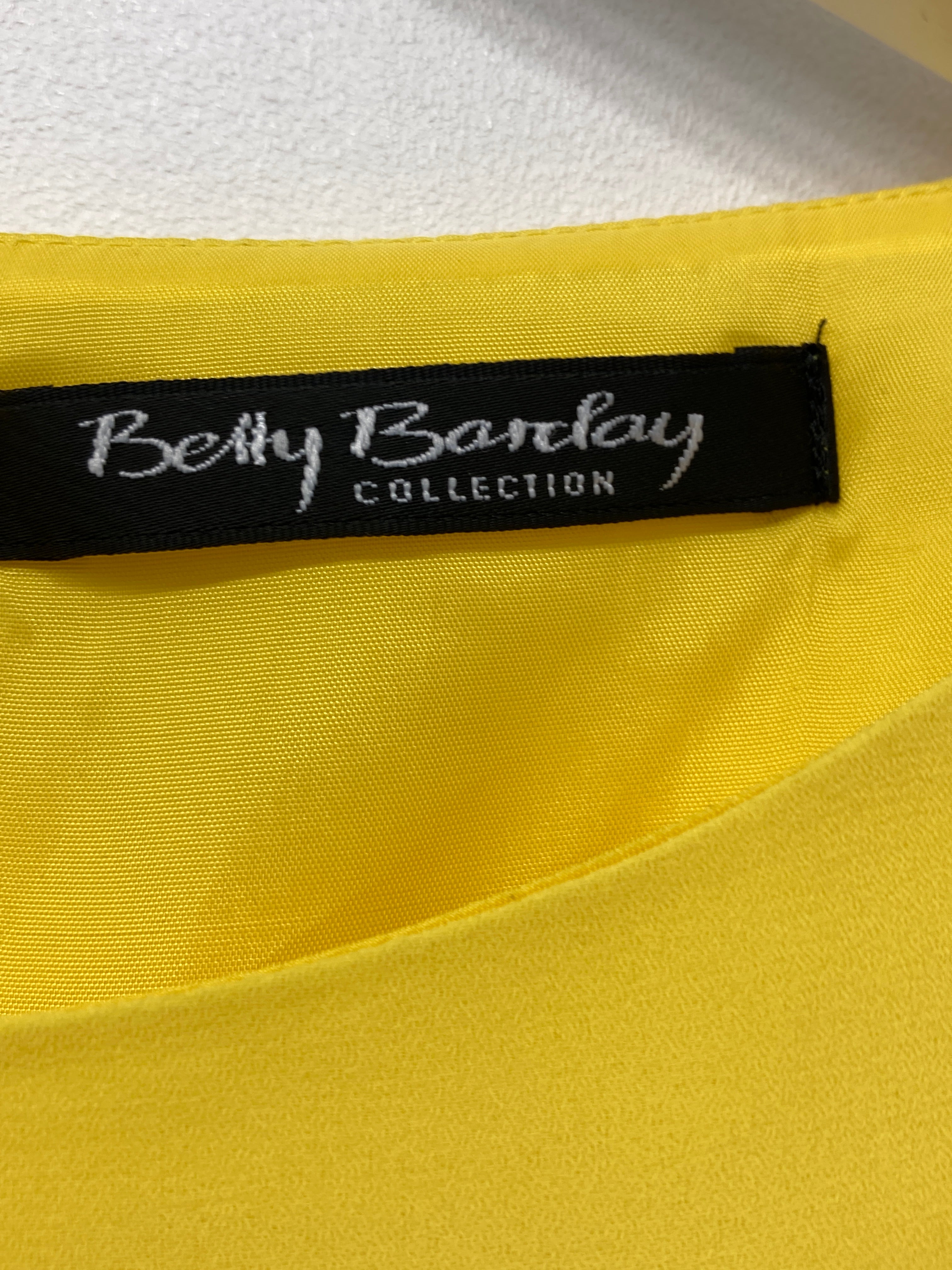 Betty Barclay Kjole