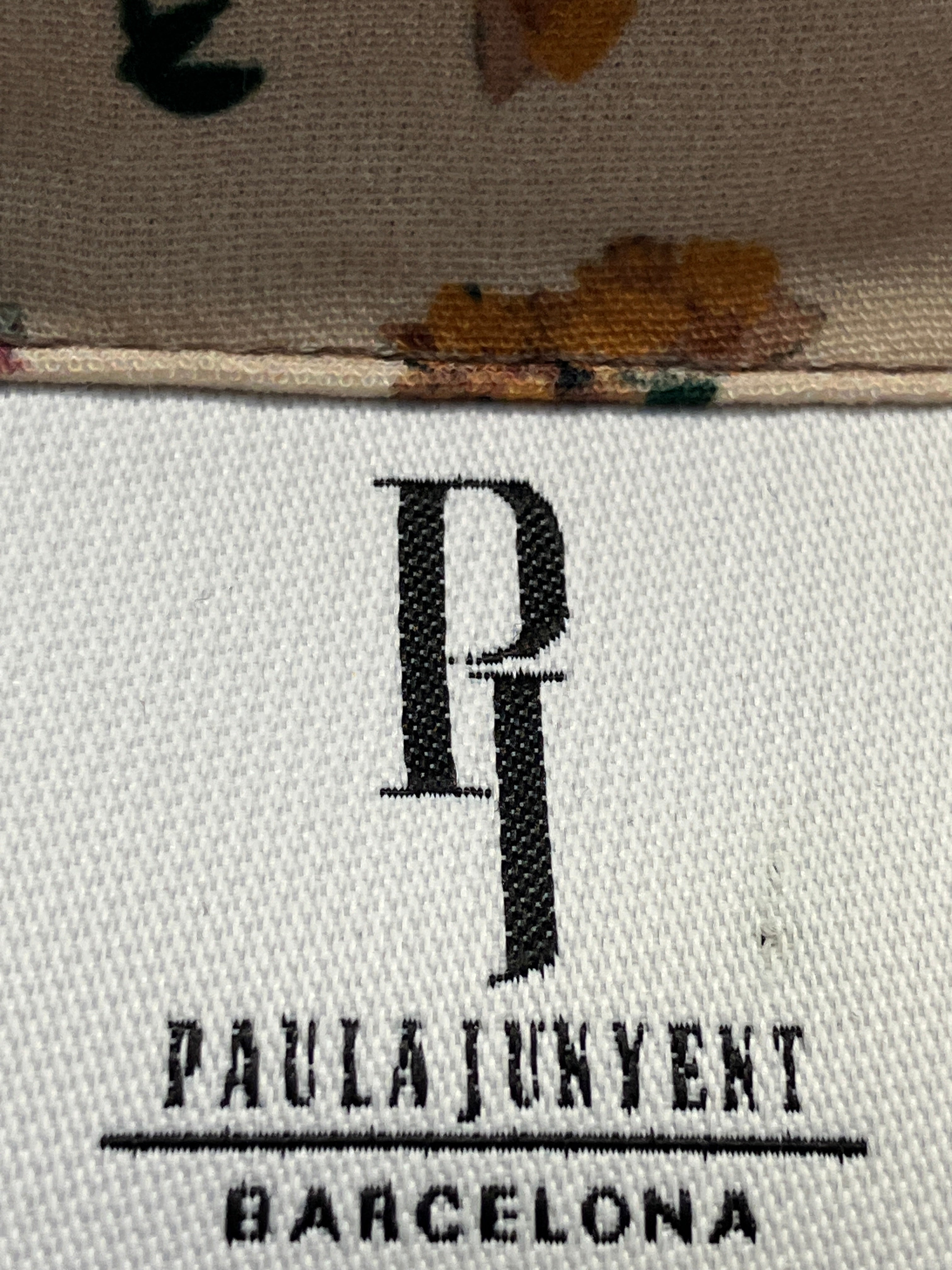 Paula Junyent Kjole